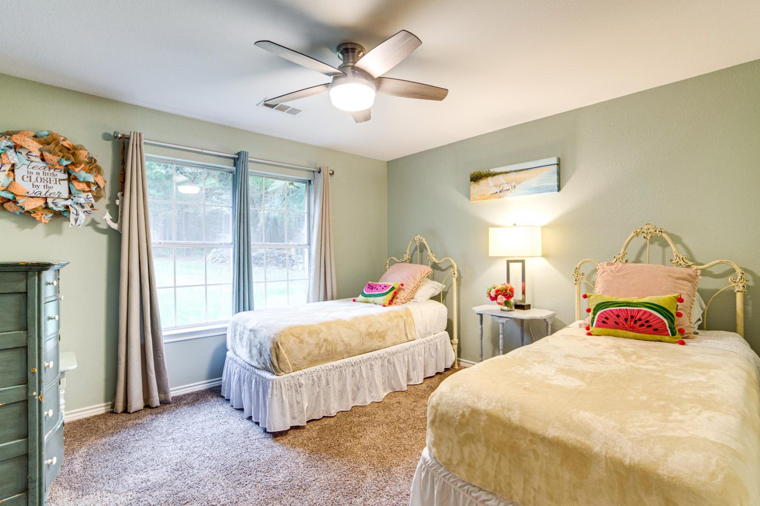 Walk to Lake Athens! Updated Home with Large Deck