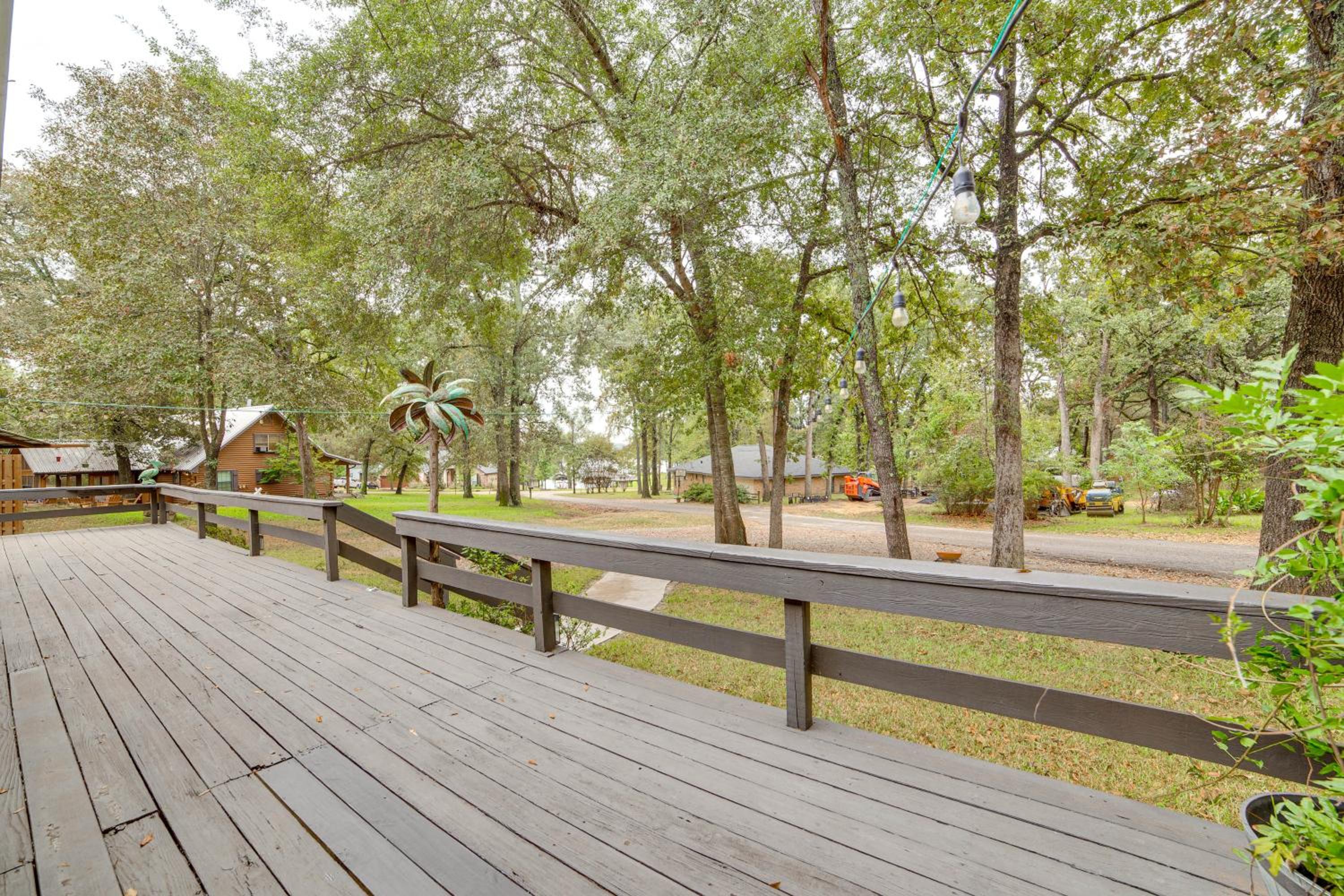Walk to Lake Athens! Updated Home with Large Deck