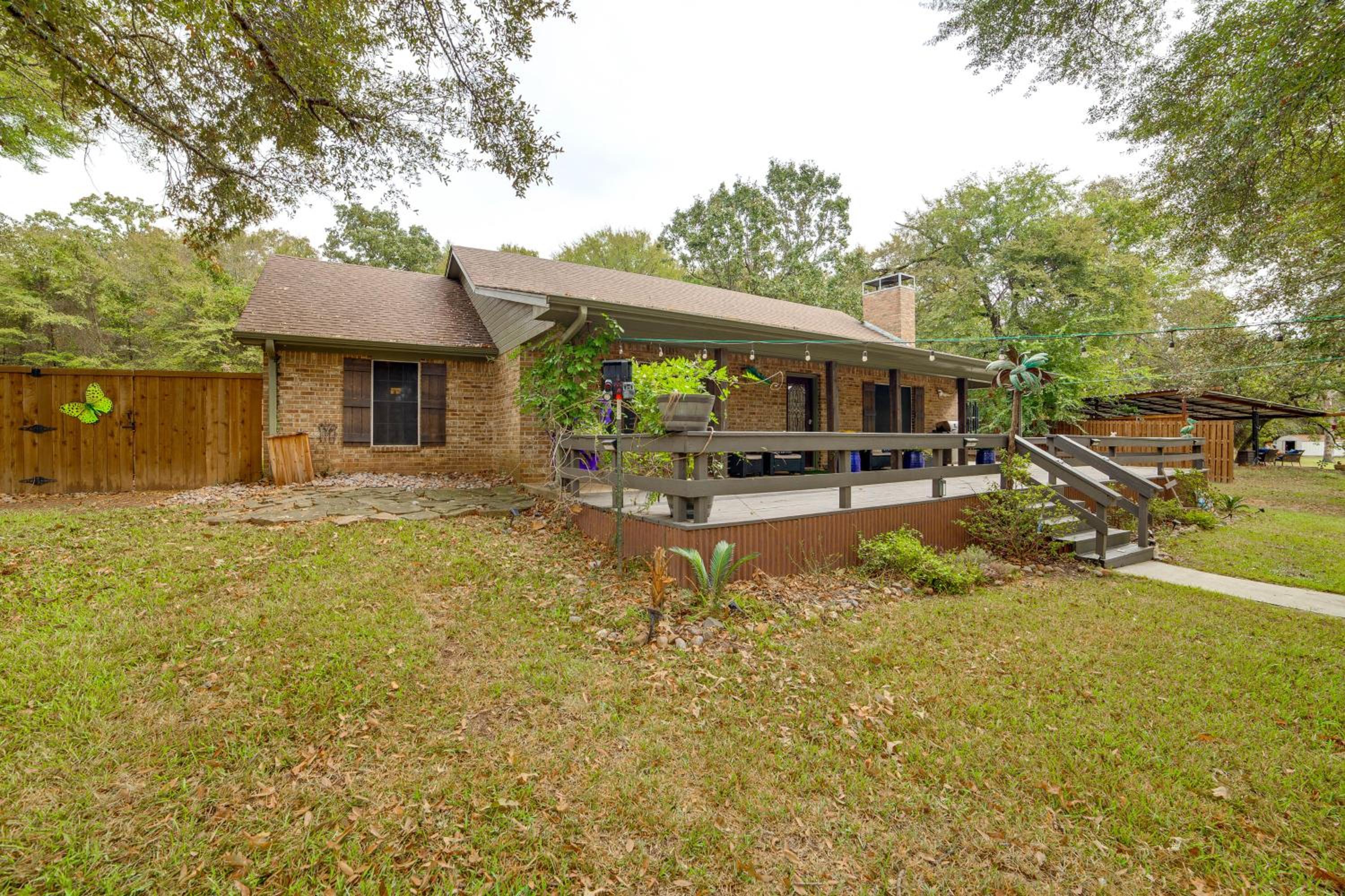 Walk to Lake Athens! Updated Home with Large Deck