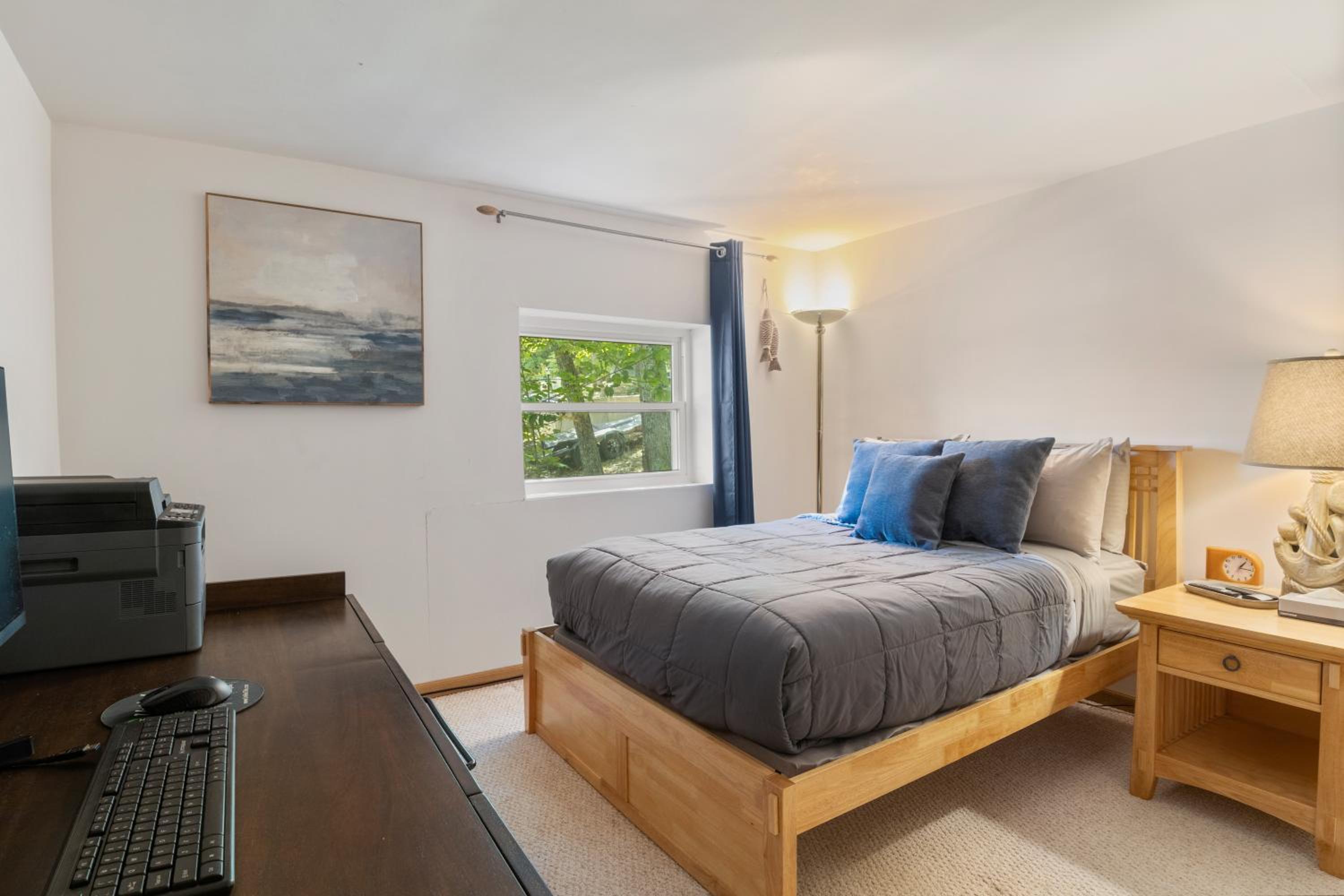 Spacious, Quiet & Great Cove, Nearby Attractions, Private Dock, Fireplace, Expansive Deck