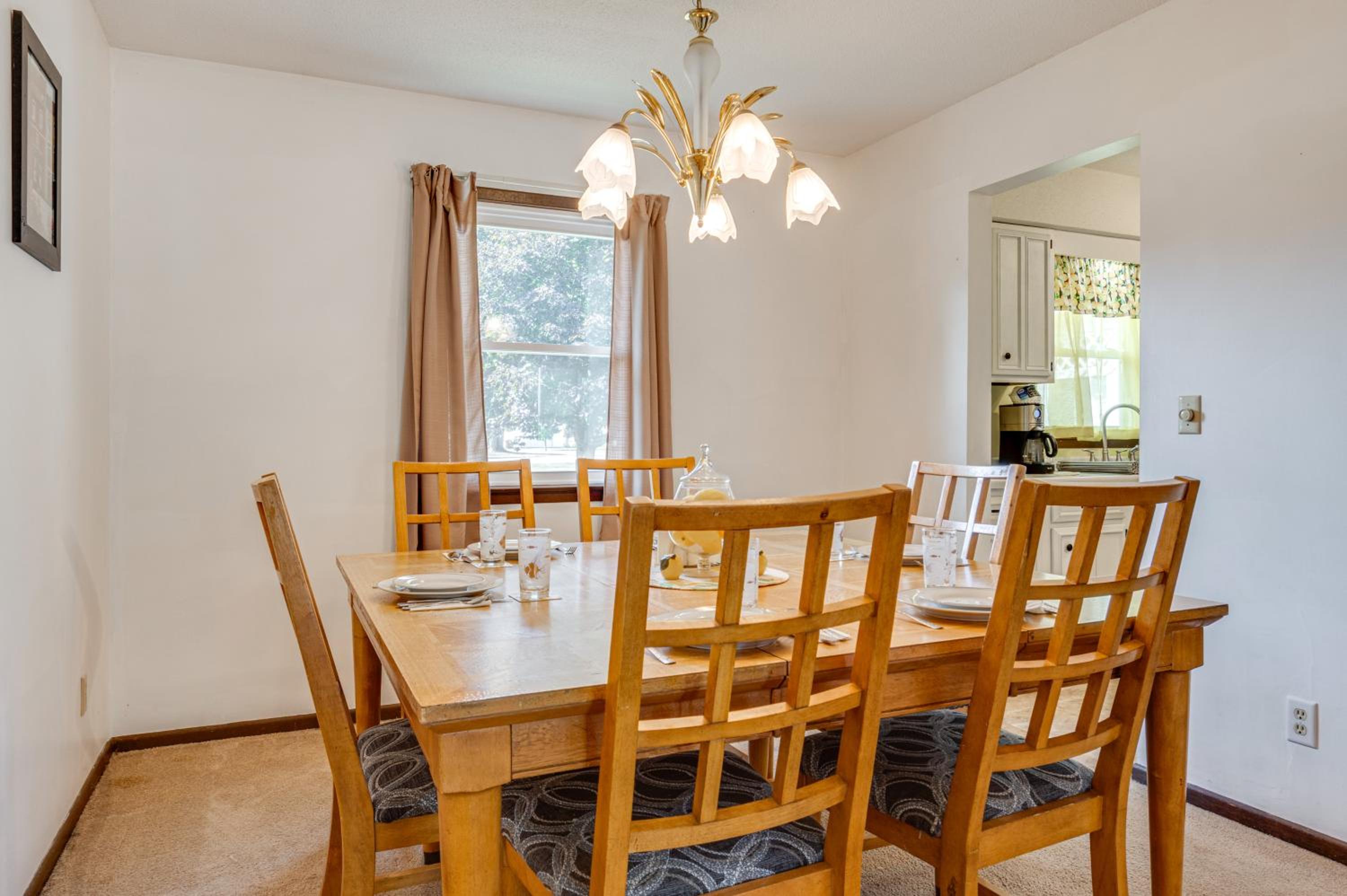 Peaceful Lemon Drop Inn Retreat in Terre Haute