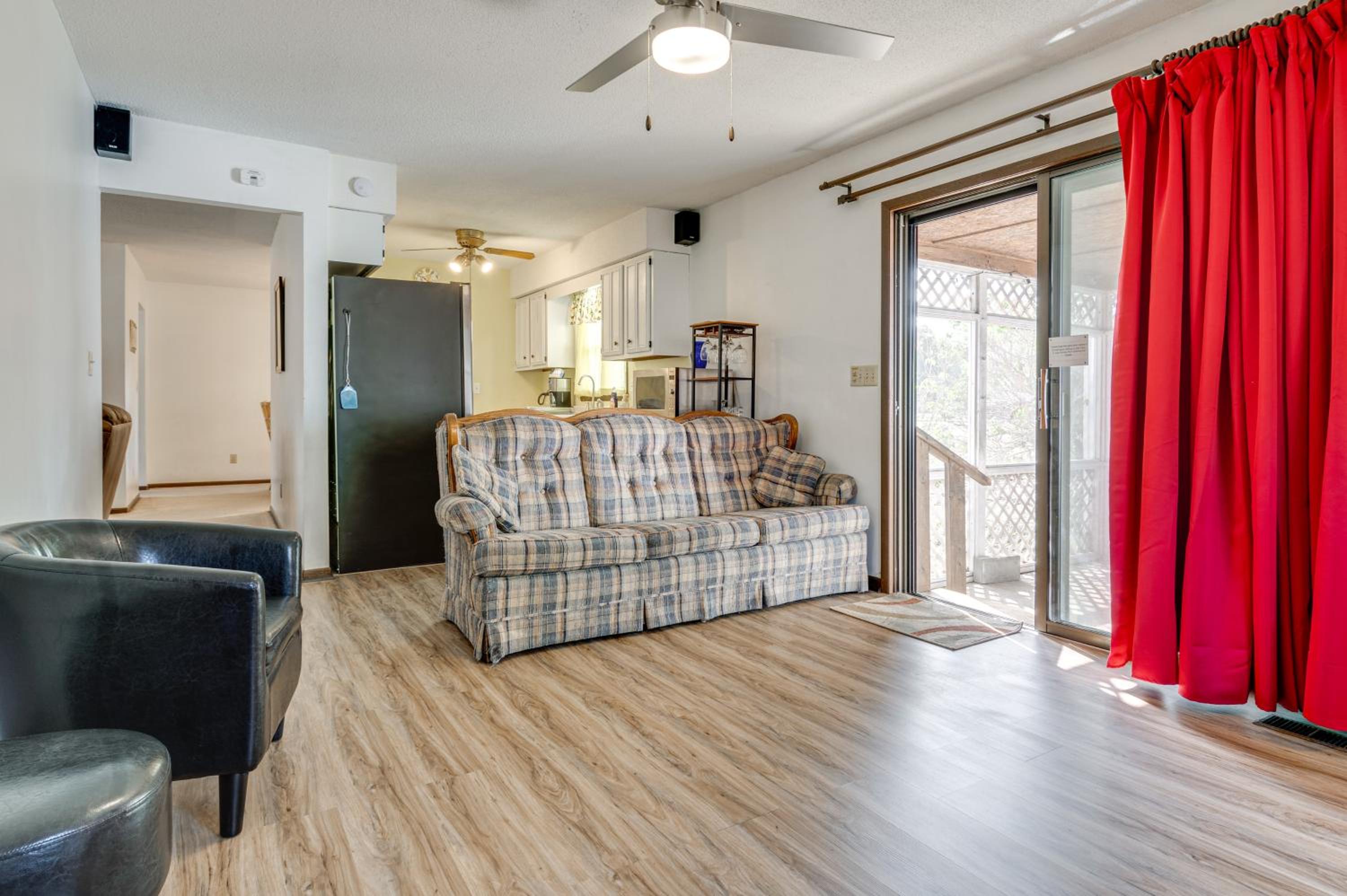 Peaceful Lemon Drop Inn Retreat in Terre Haute