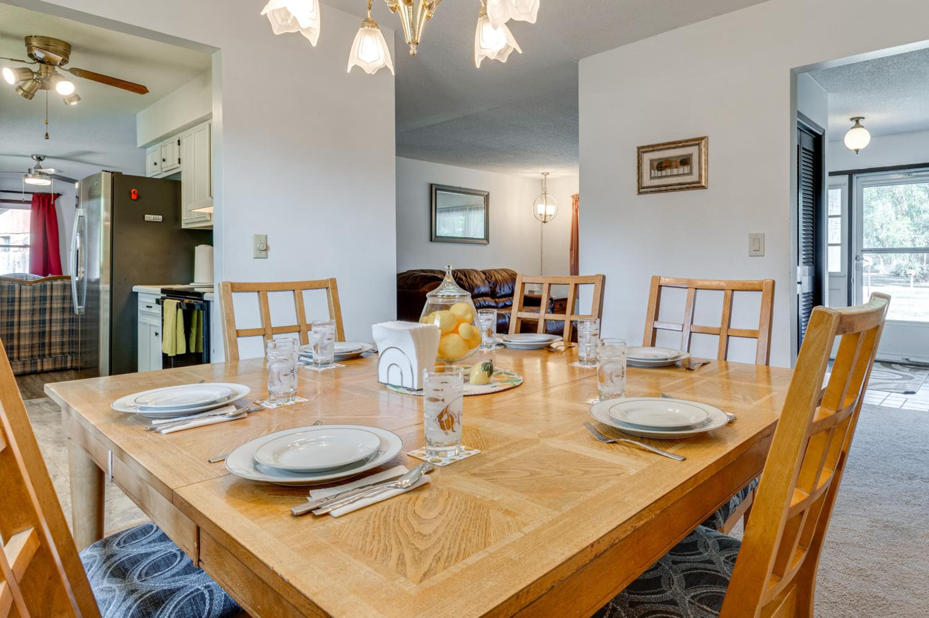 Peaceful Lemon Drop Inn Retreat in Terre Haute