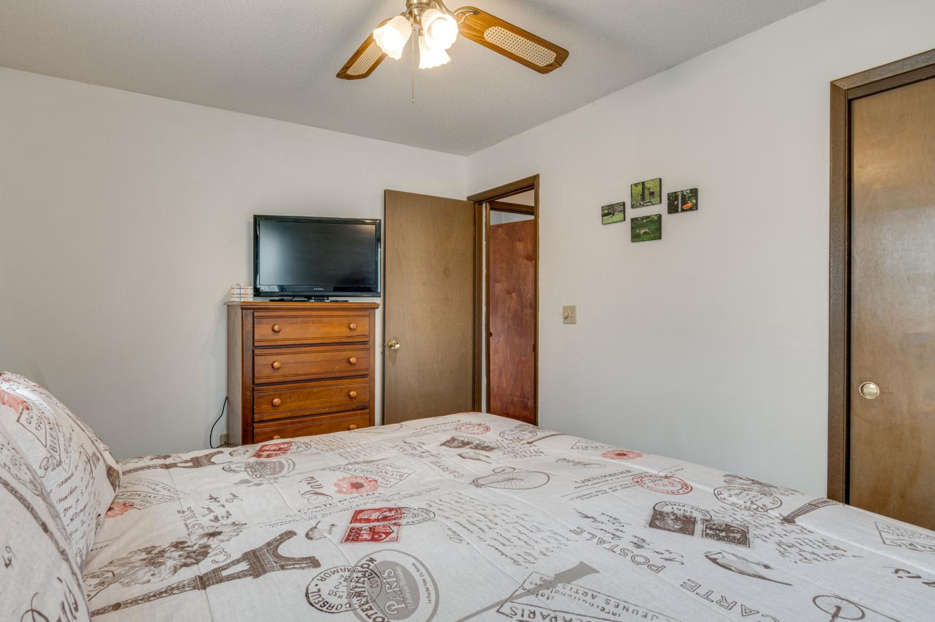 Peaceful Lemon Drop Inn Retreat in Terre Haute