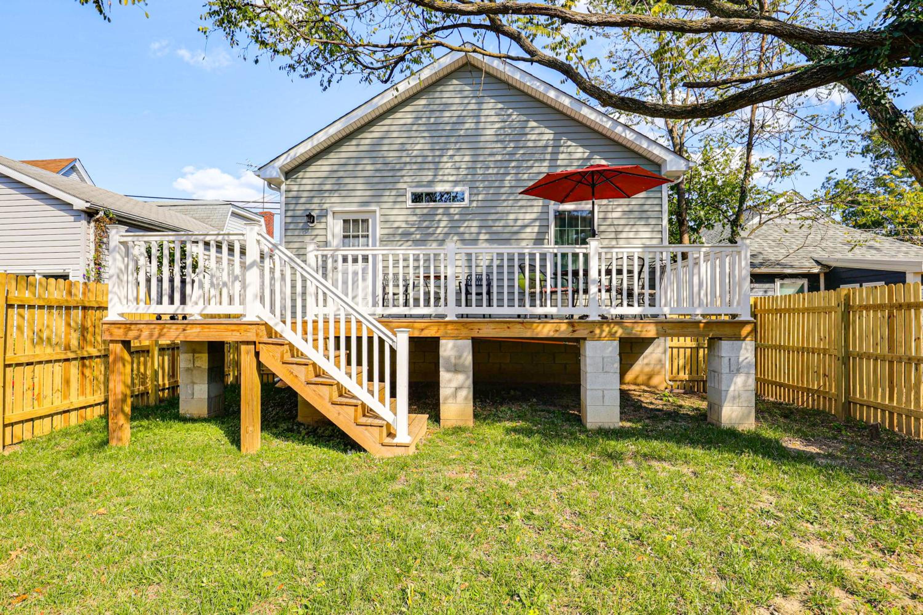 Walk to Historic Chestertown Dog-Friendly Retreat