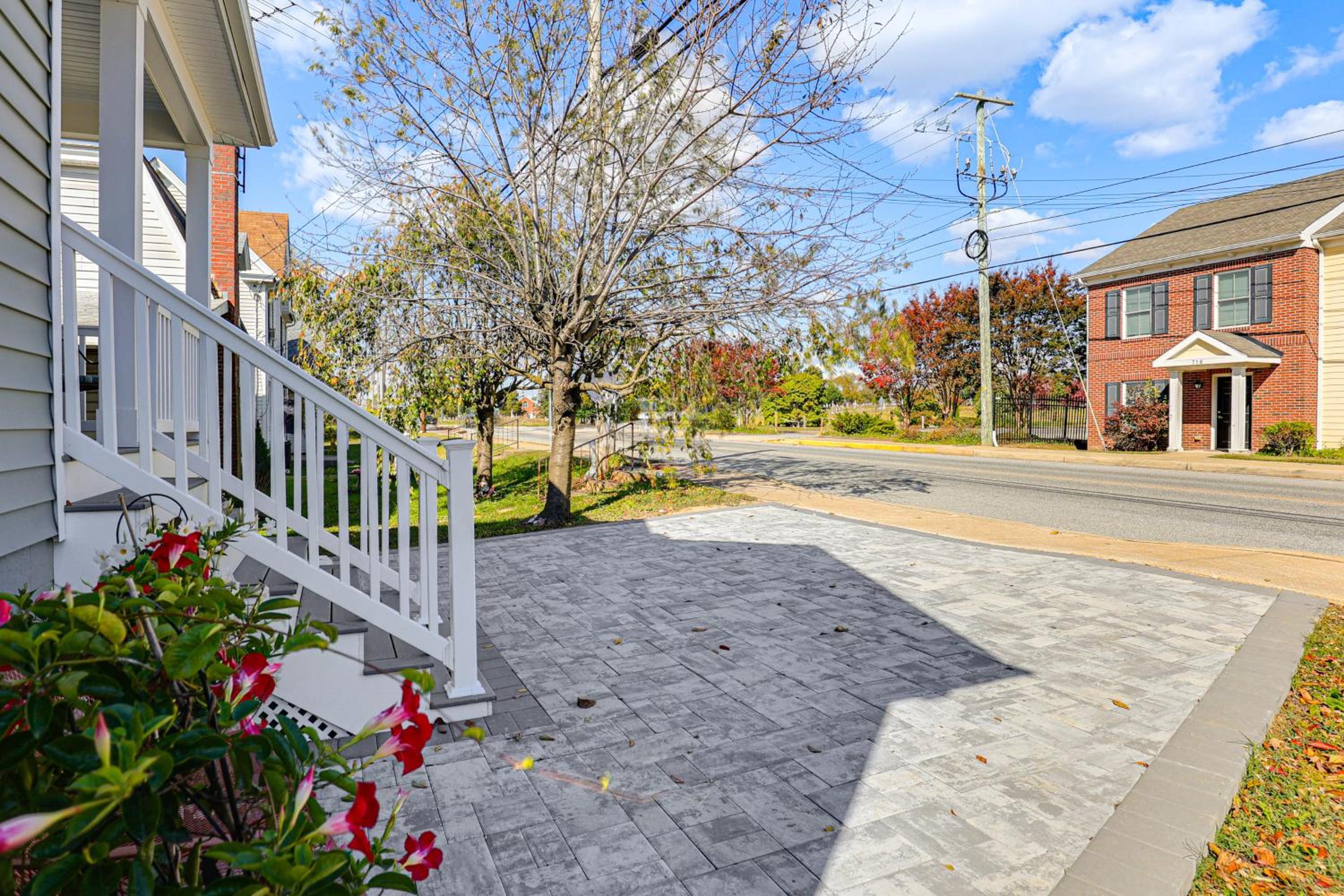 Walk to Historic Chestertown Dog-Friendly Retreat