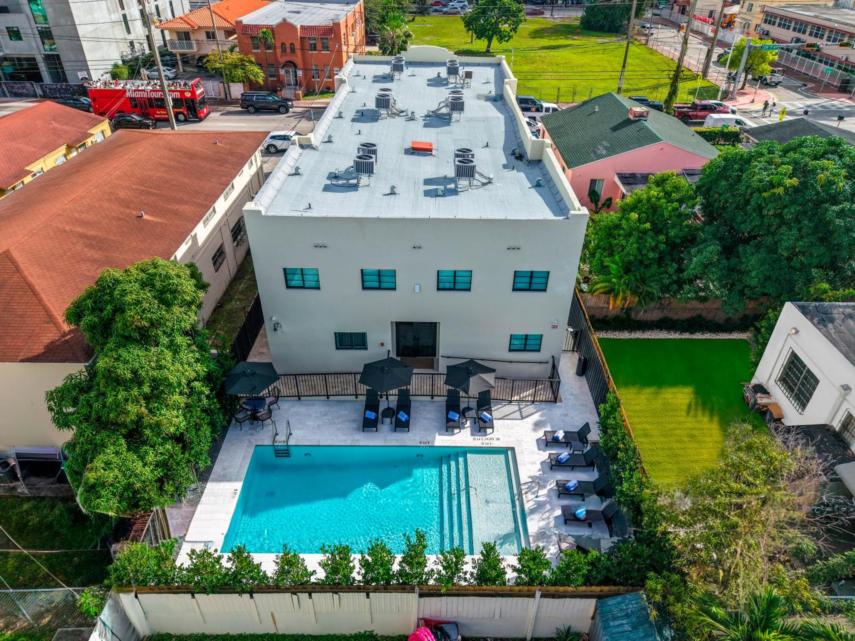 Prestige Retreat by Renzzi