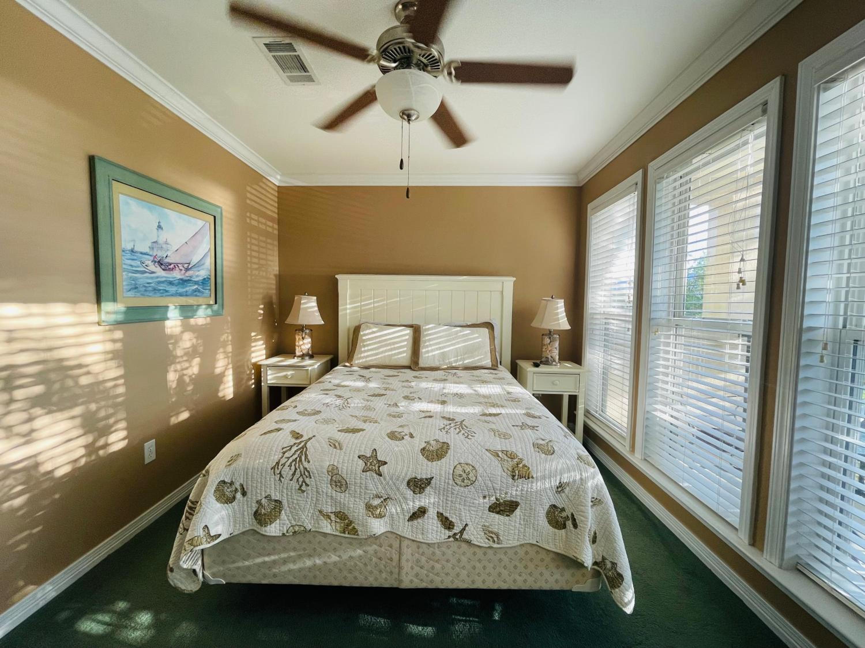 123 Beau Clair - Beachside Townhome with Balcony and Pool in Long Beach
