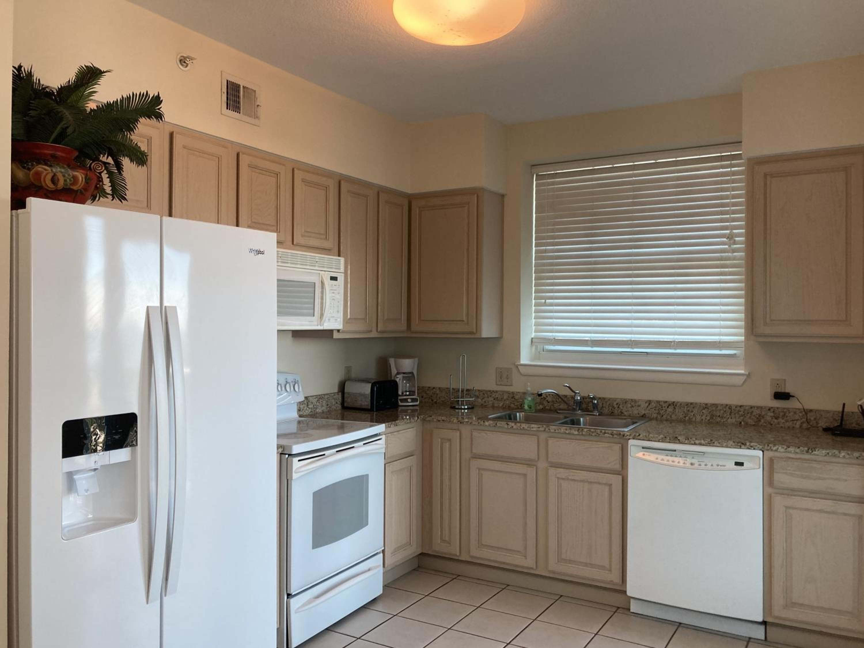 Spacious Beachview End Unit in Legacy Tower 1-501 - 3 bedroom 3 bath condo