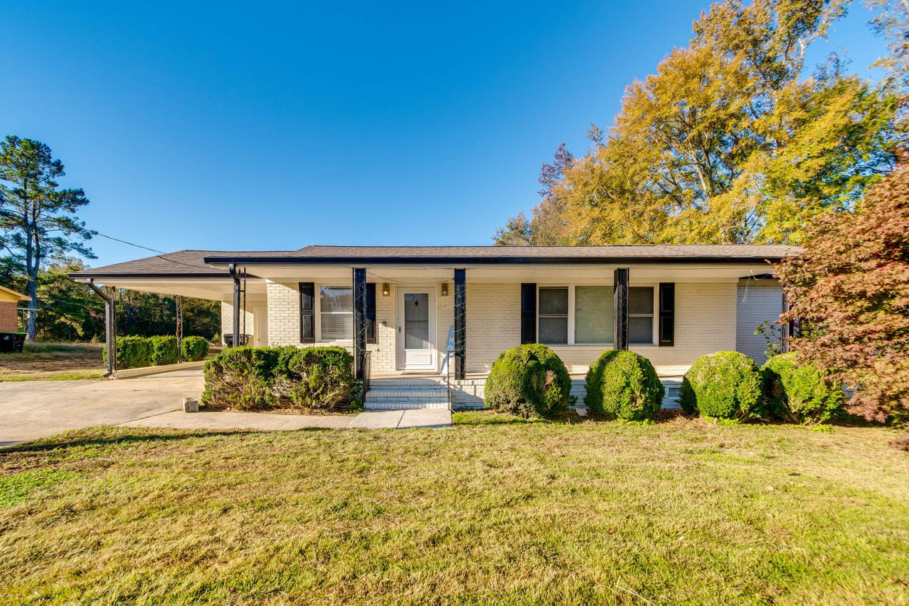 Golf and Hike Family Home 8 Mi to Downtown Clayton