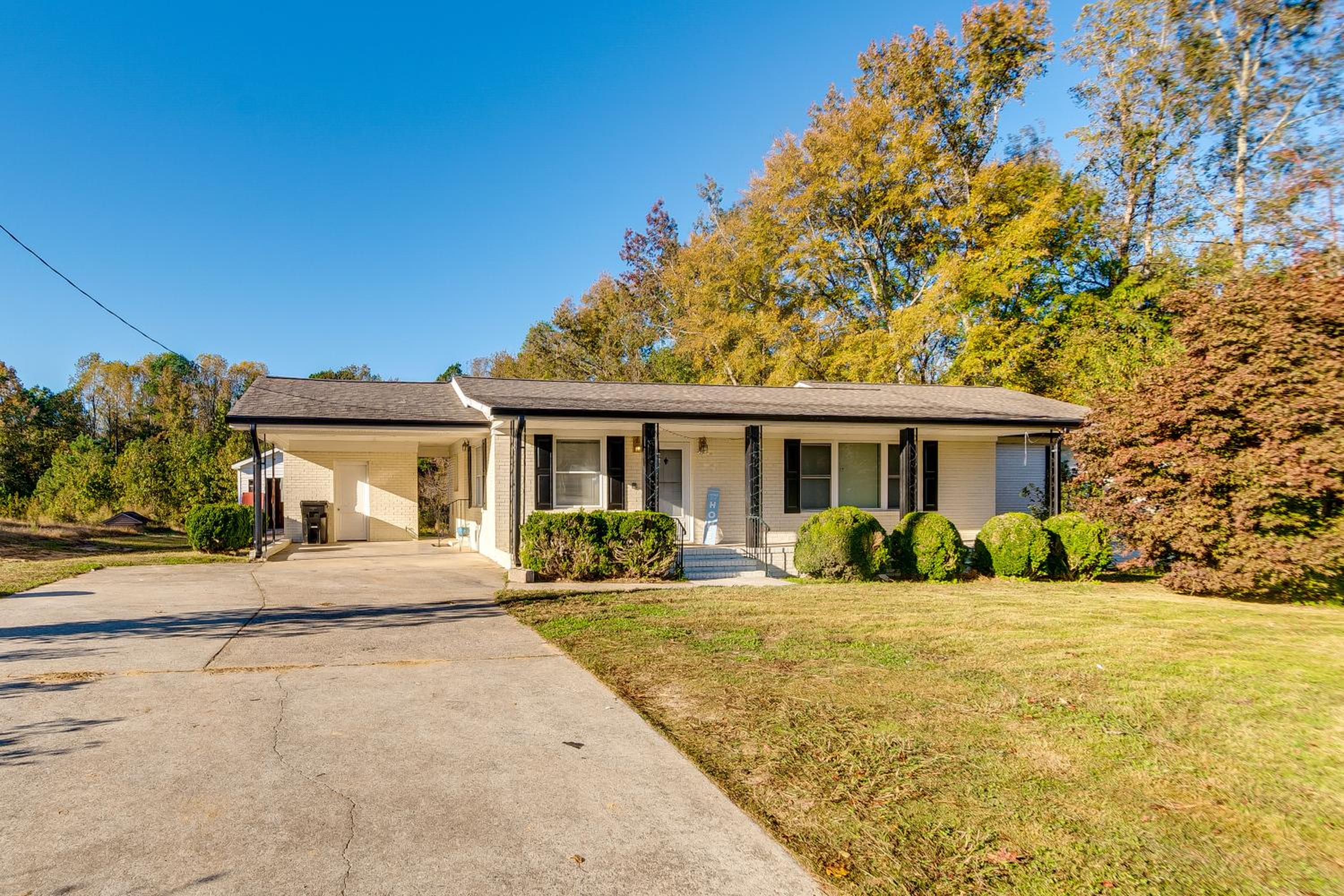 Golf and Hike Family Home 8 Mi to Downtown Clayton