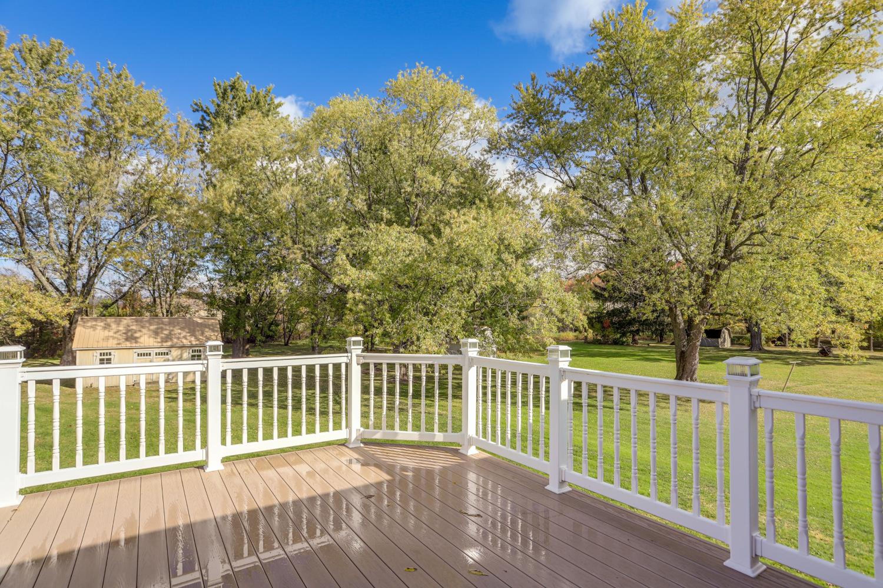 Work and Relax! Spacious Ontario Home with Pool