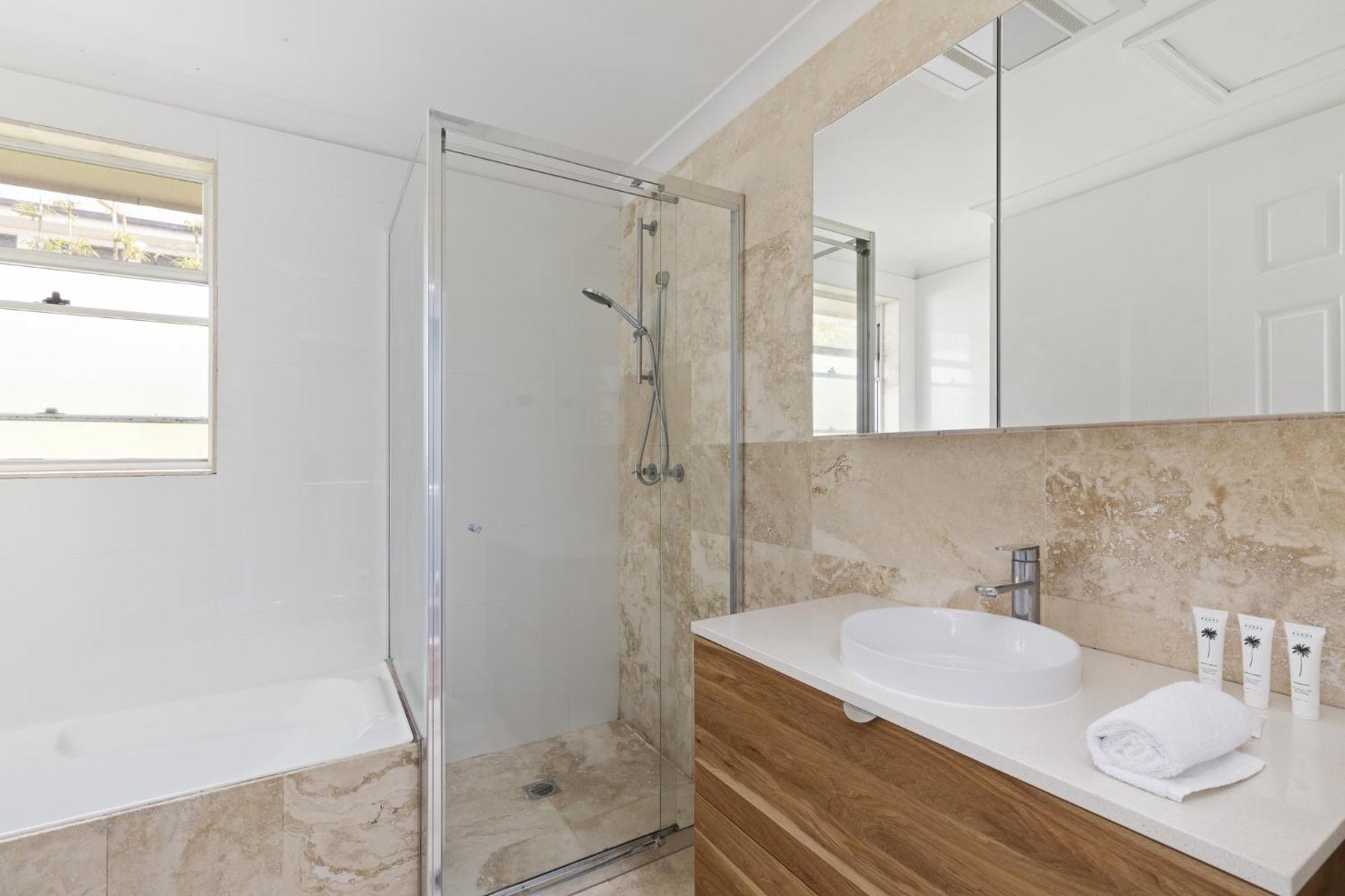 Spacious 3-Bed Duplex in Leafy Seaforth