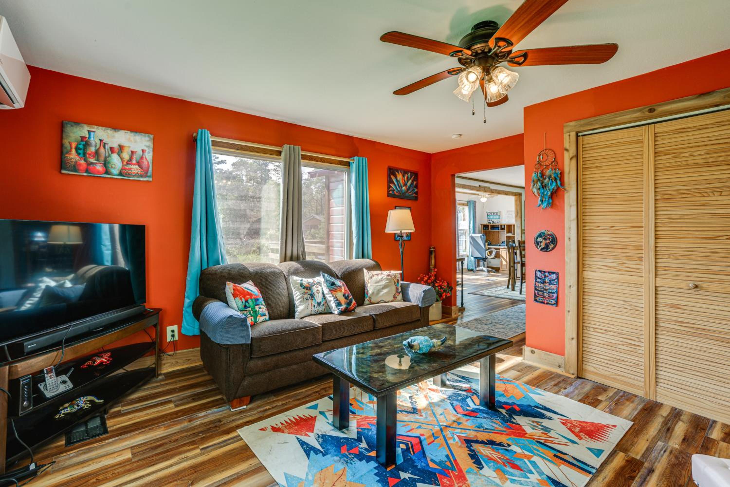Kokomo Kove - Waterfront Country Texas Getaway