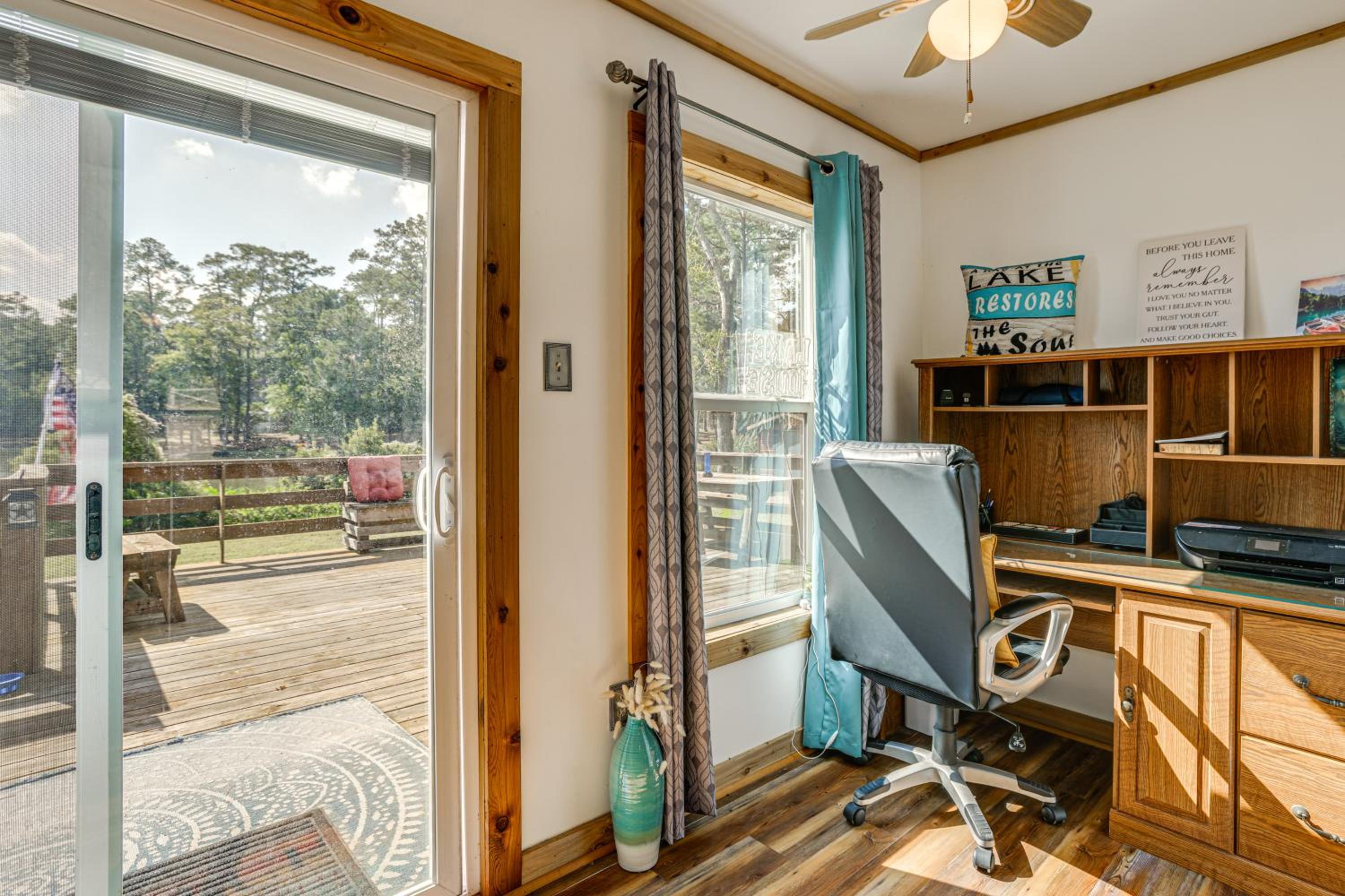 Kokomo Kove - Waterfront Country Texas Getaway