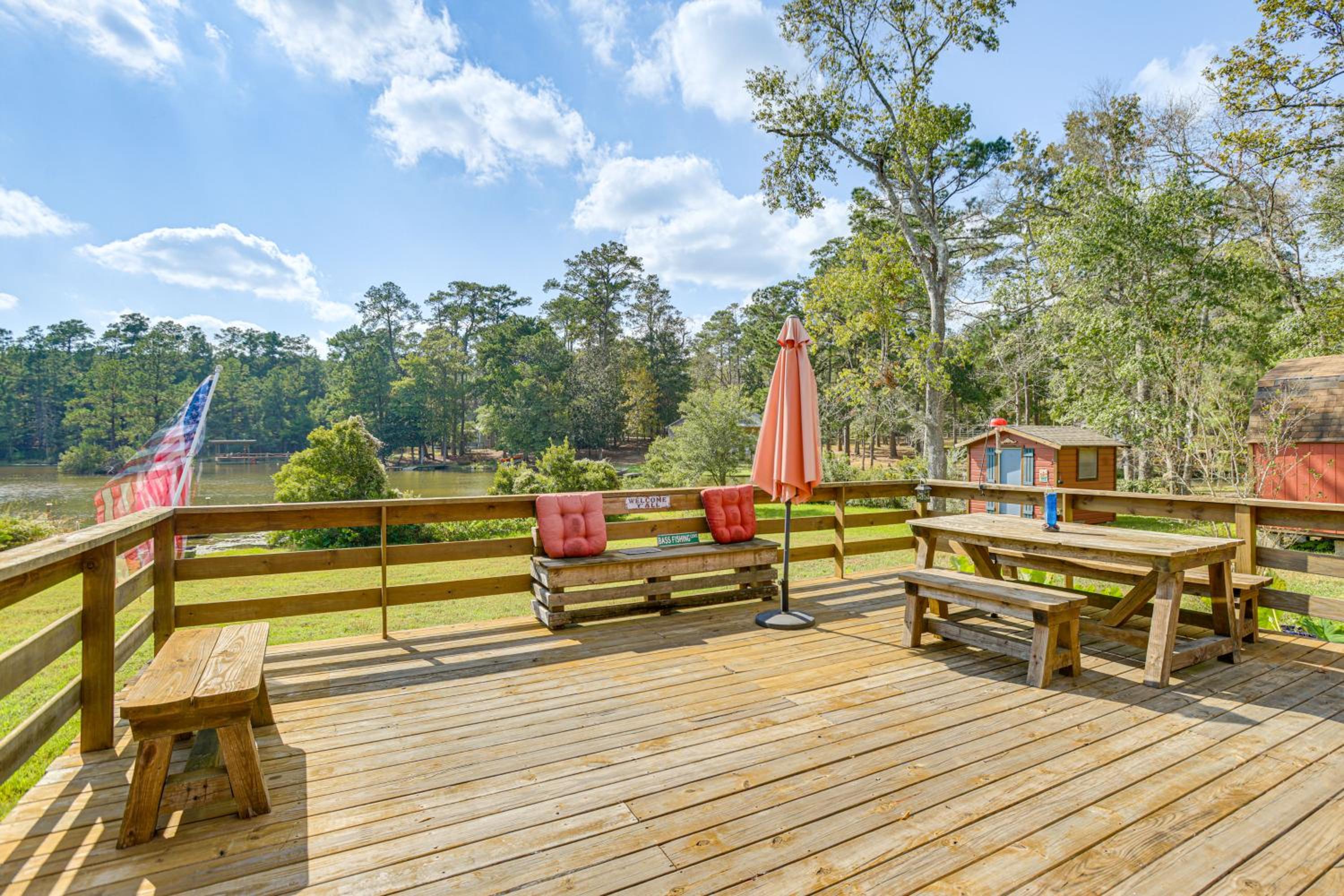 Kokomo Kove - Waterfront Country Texas Getaway