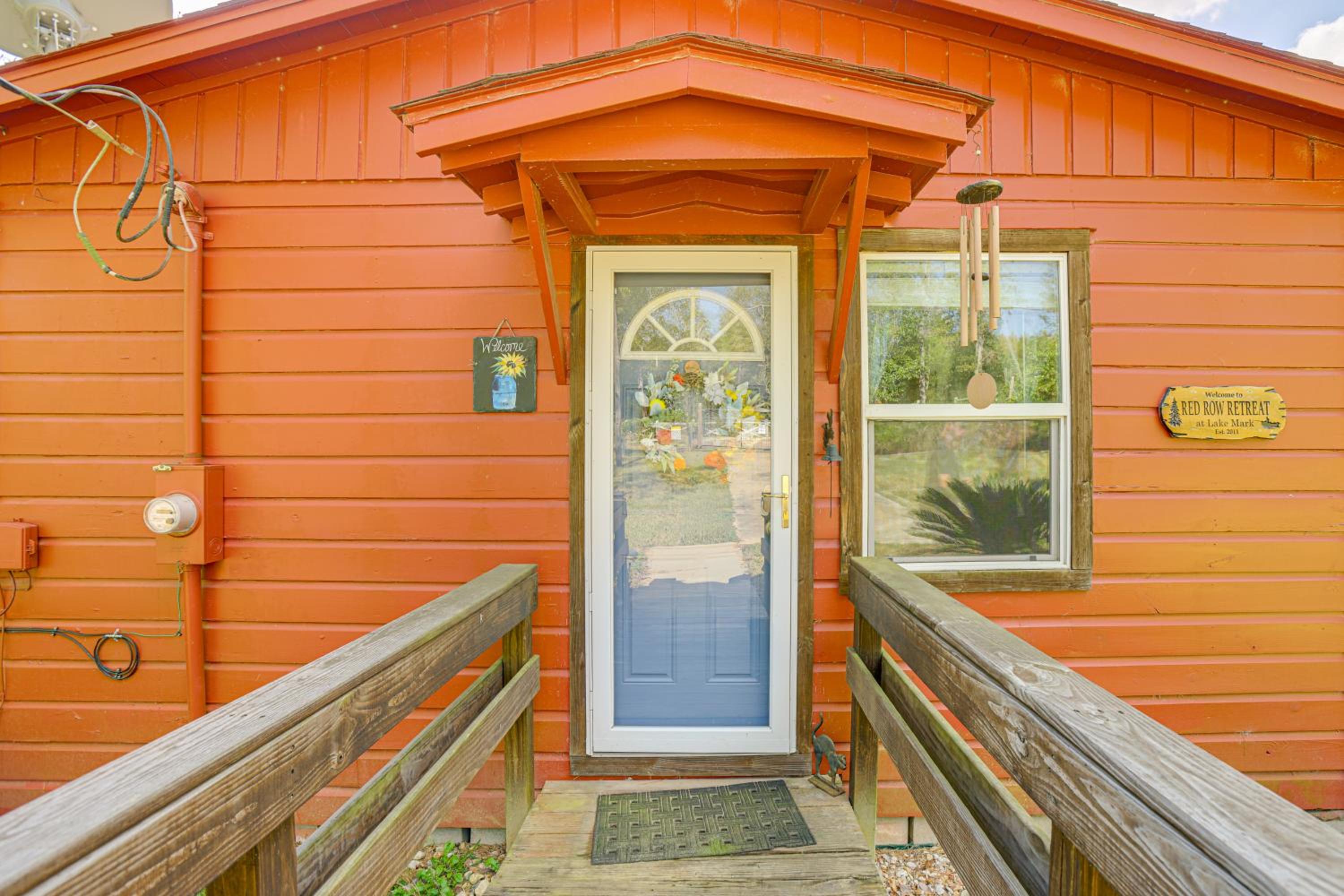 Kokomo Kove - Waterfront Country Texas Getaway