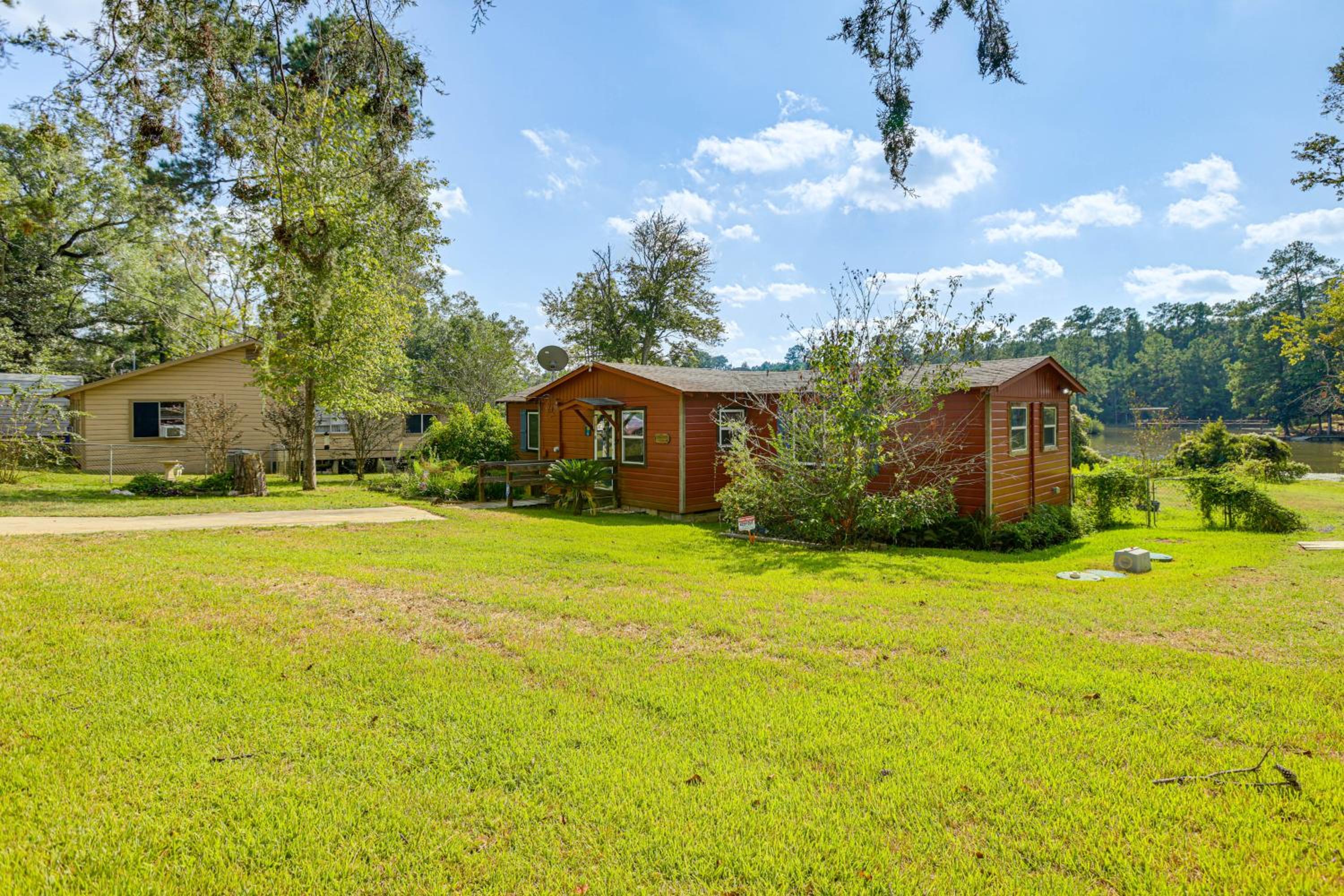 Kokomo Kove - Waterfront Country Texas Getaway