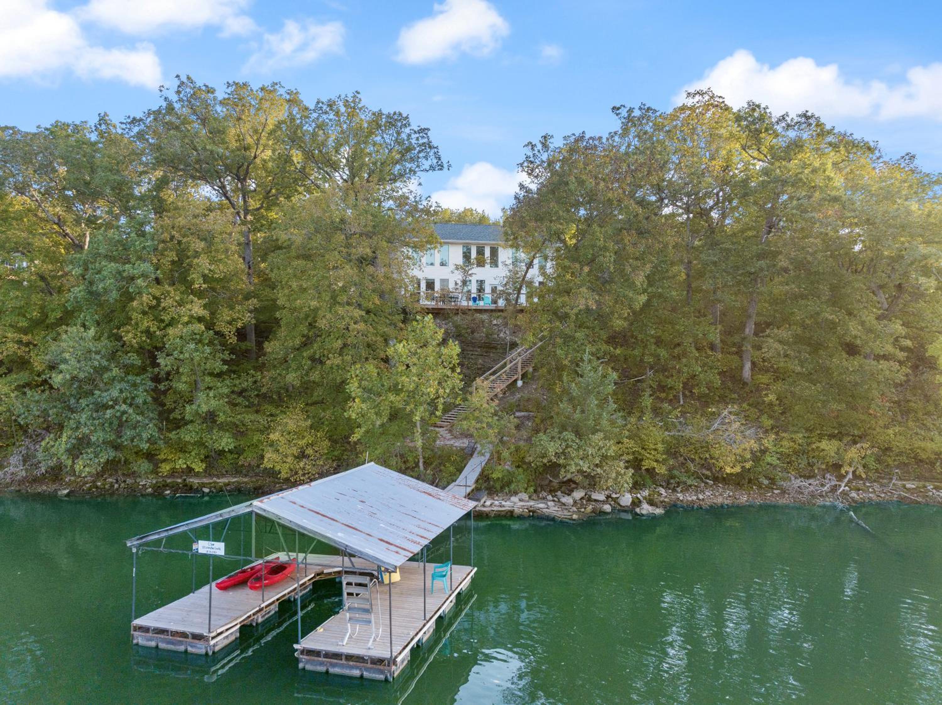New Custom Home with Breathtaking Views!