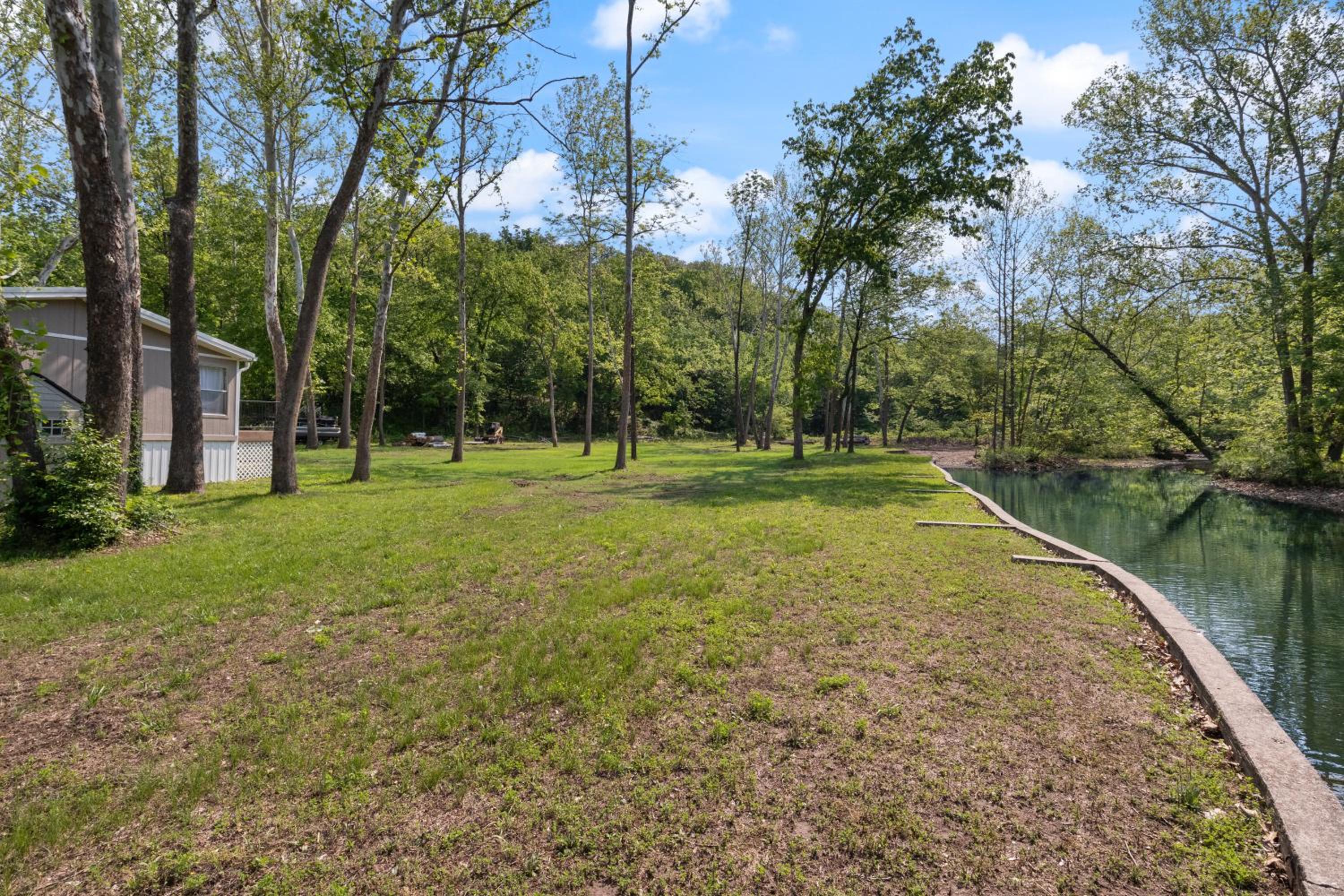 New! 2 Homes-Firepit, Hot Tub, Huge Yard and Dock