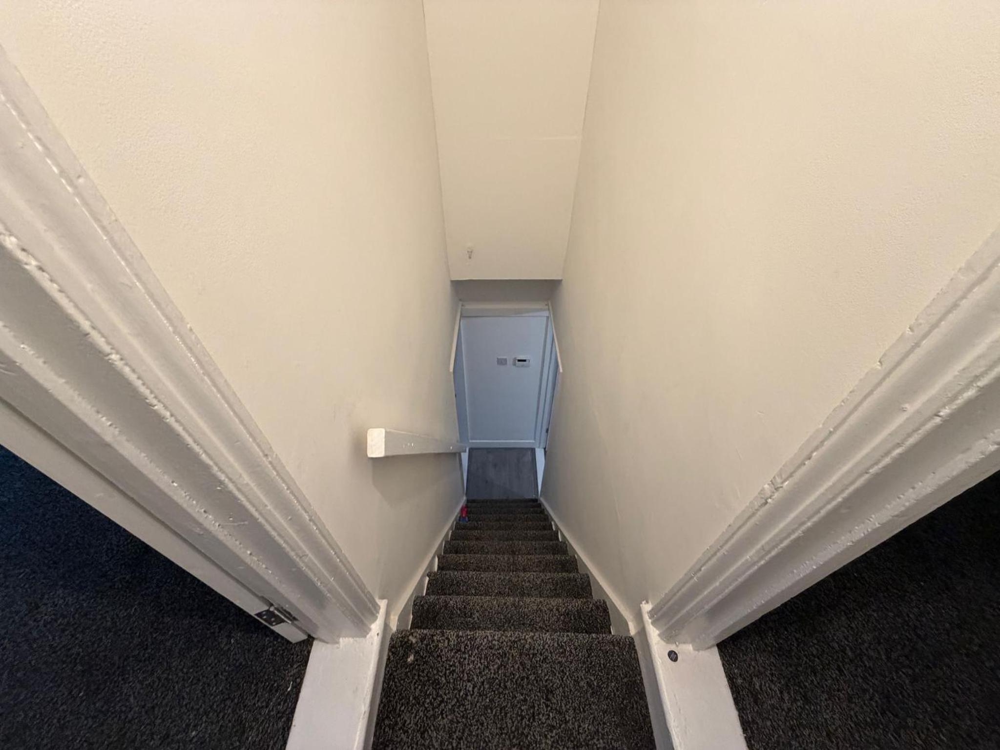 Central Luton, Guest House