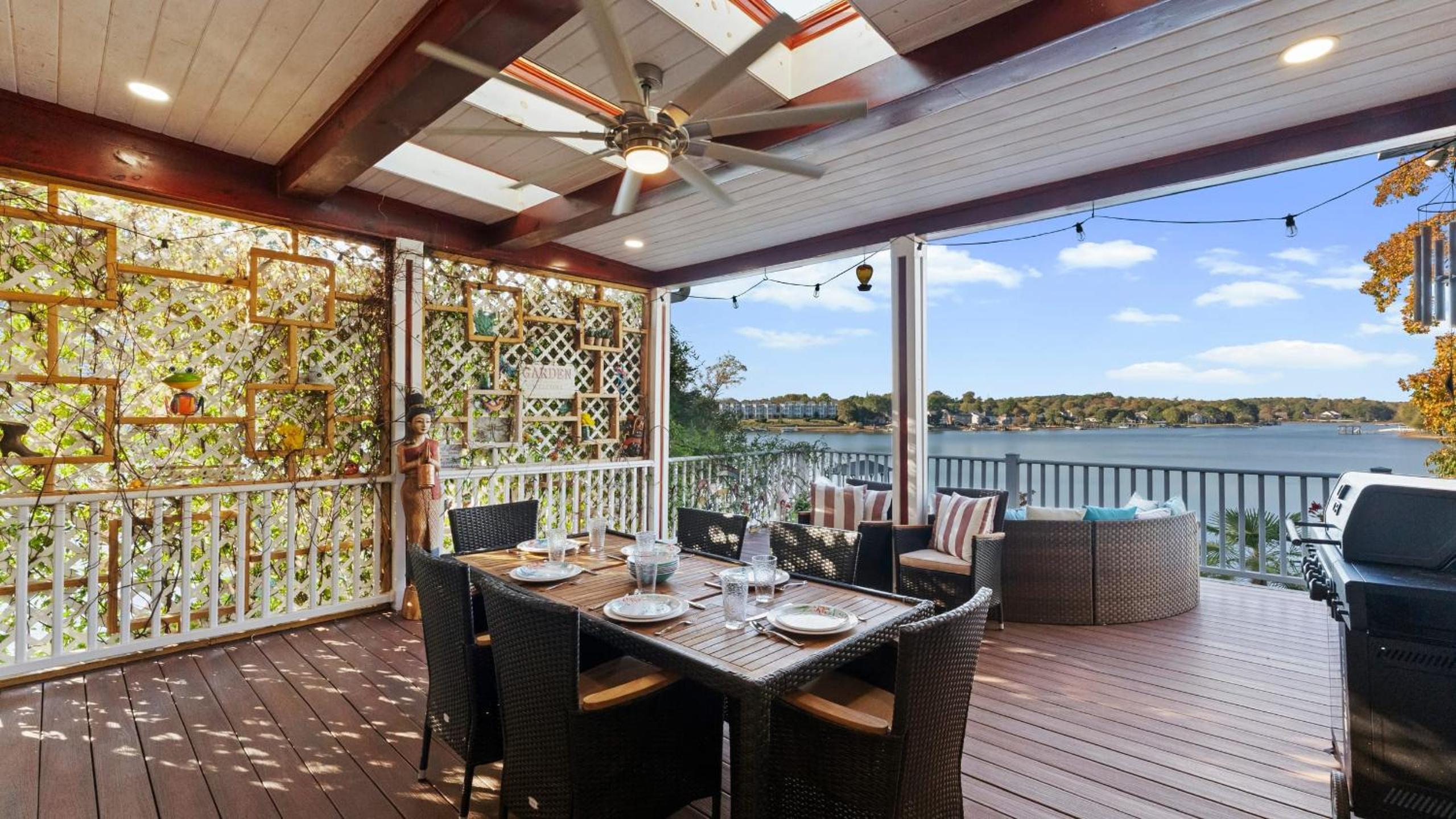 Lake Life Cove by AvantStay view 5