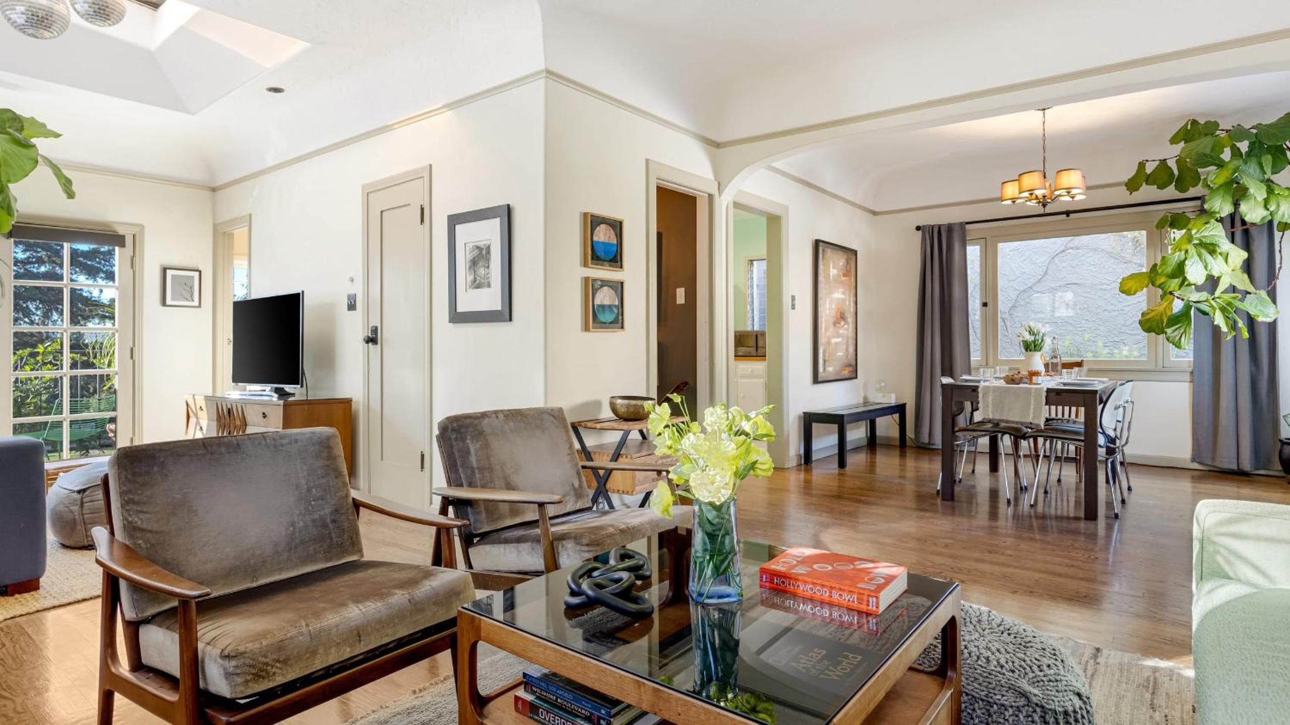 Spanish Revival Charm in Silver Lake w Patio BBQ Walkable Location Maltman Manor by AvantStay