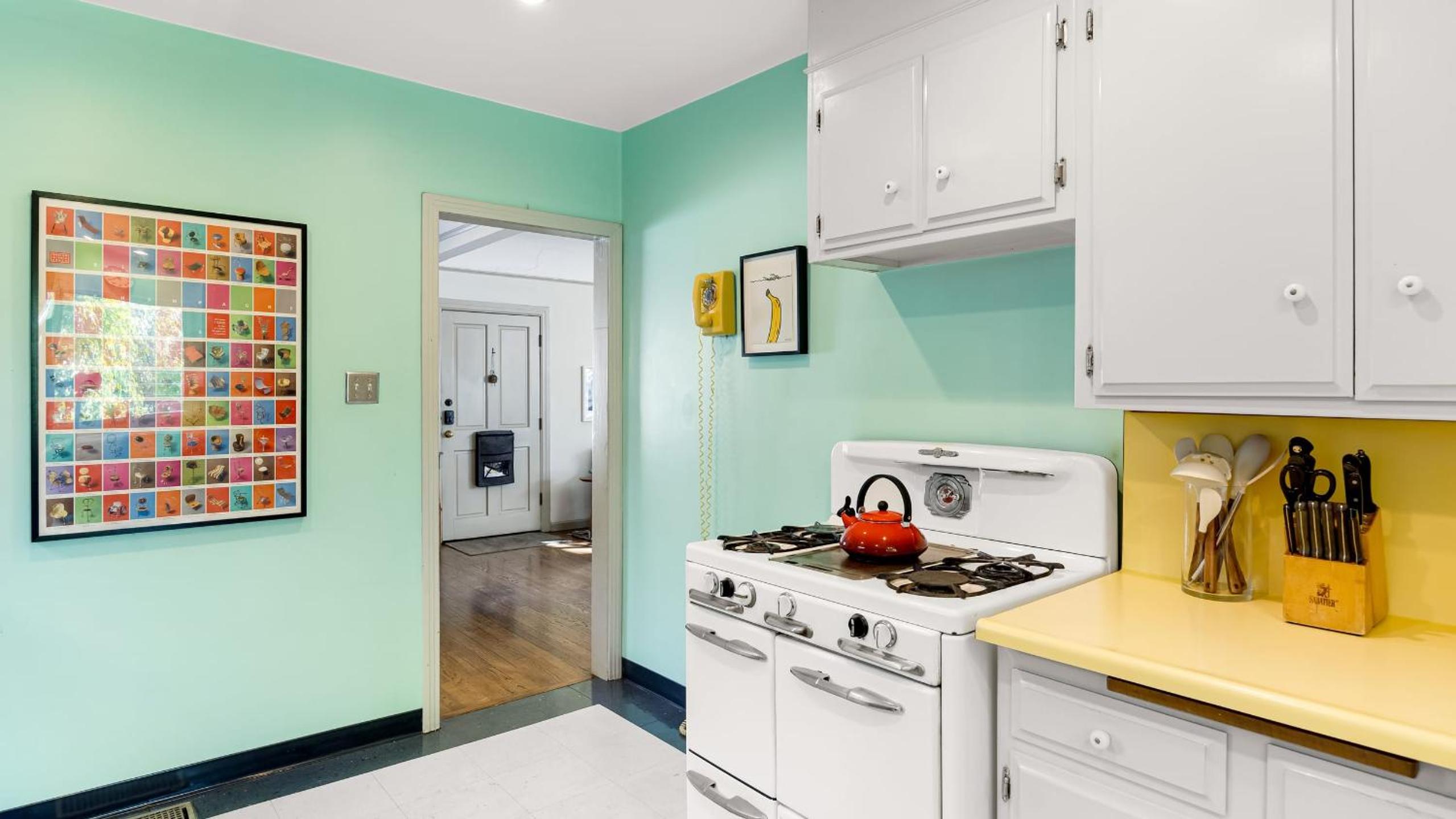 Spanish Revival Charm in Silver Lake w Patio BBQ Walkable Location Maltman Manor by AvantStay