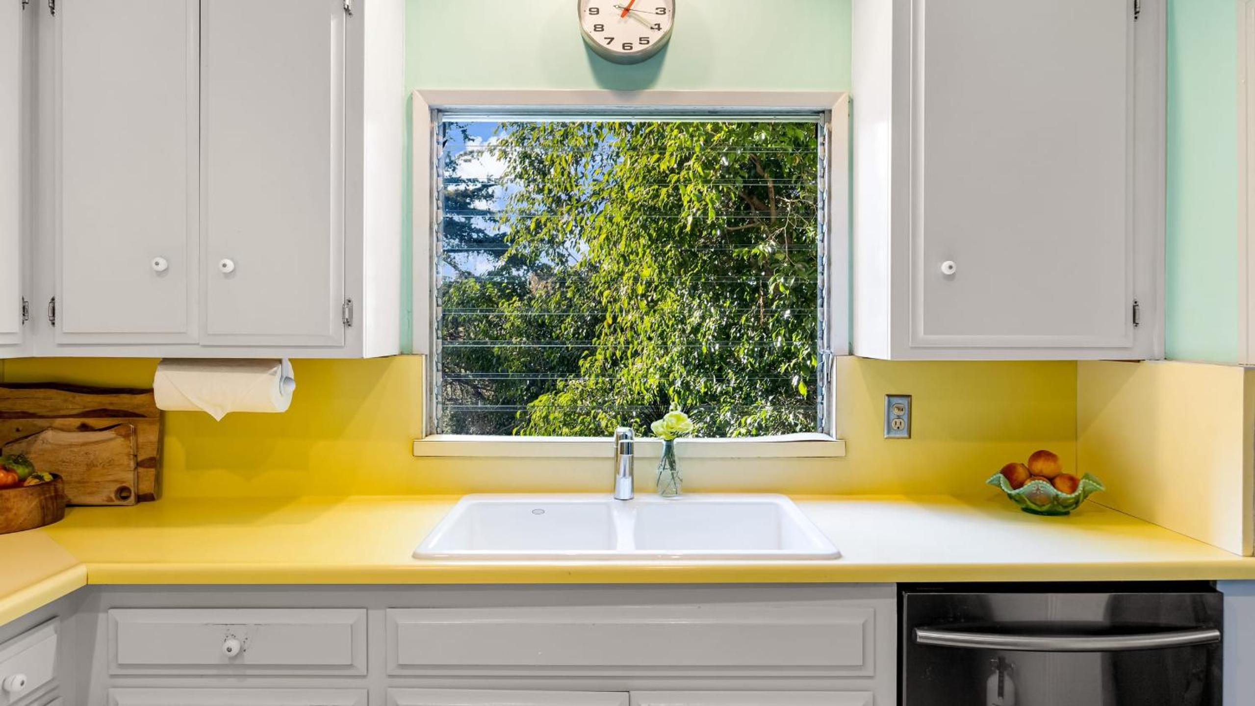 Spanish Revival Charm in Silver Lake w Patio BBQ Walkable Location Maltman Manor by AvantStay