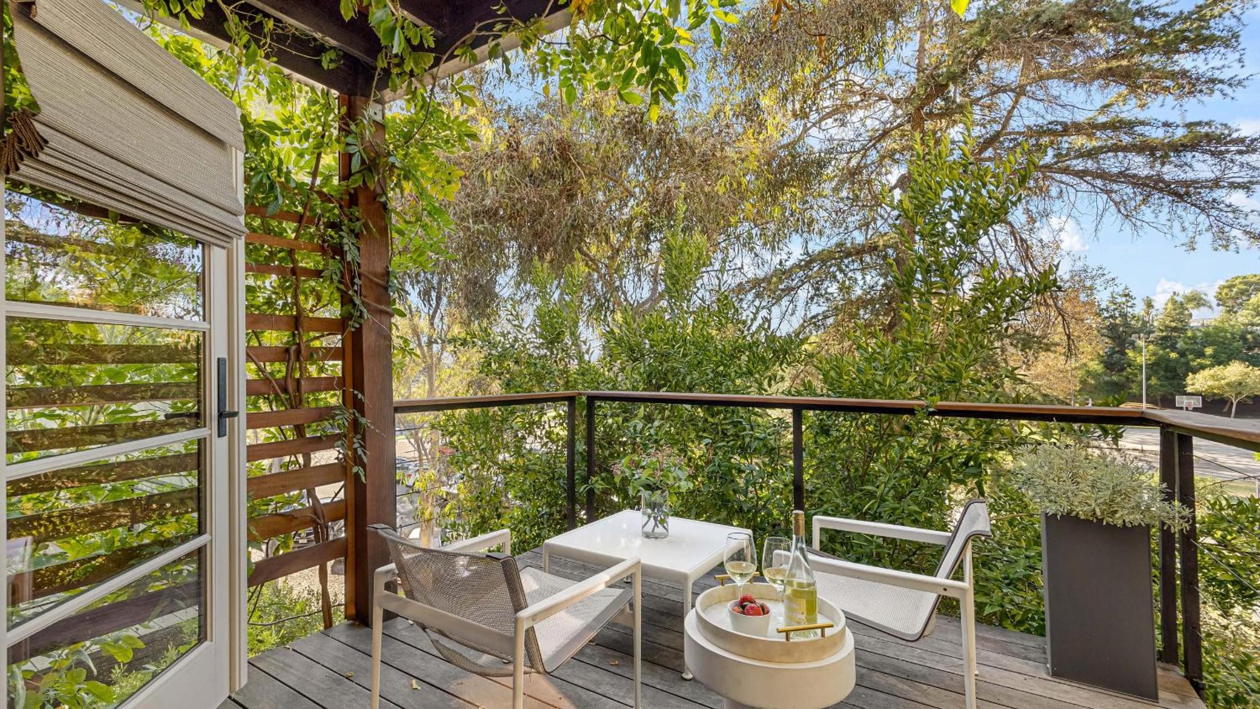 Spanish Revival Charm in Silver Lake w Patio BBQ Walkable Location Maltman Manor by AvantStay