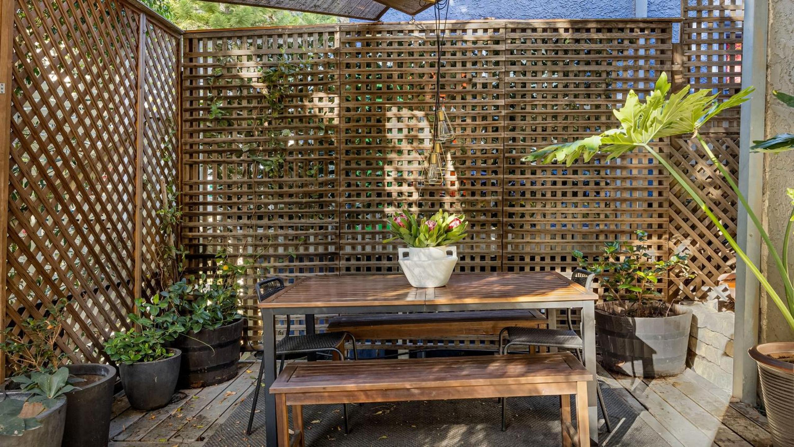 Spanish Revival Charm in Silver Lake w Patio BBQ Walkable Location Maltman Manor by AvantStay