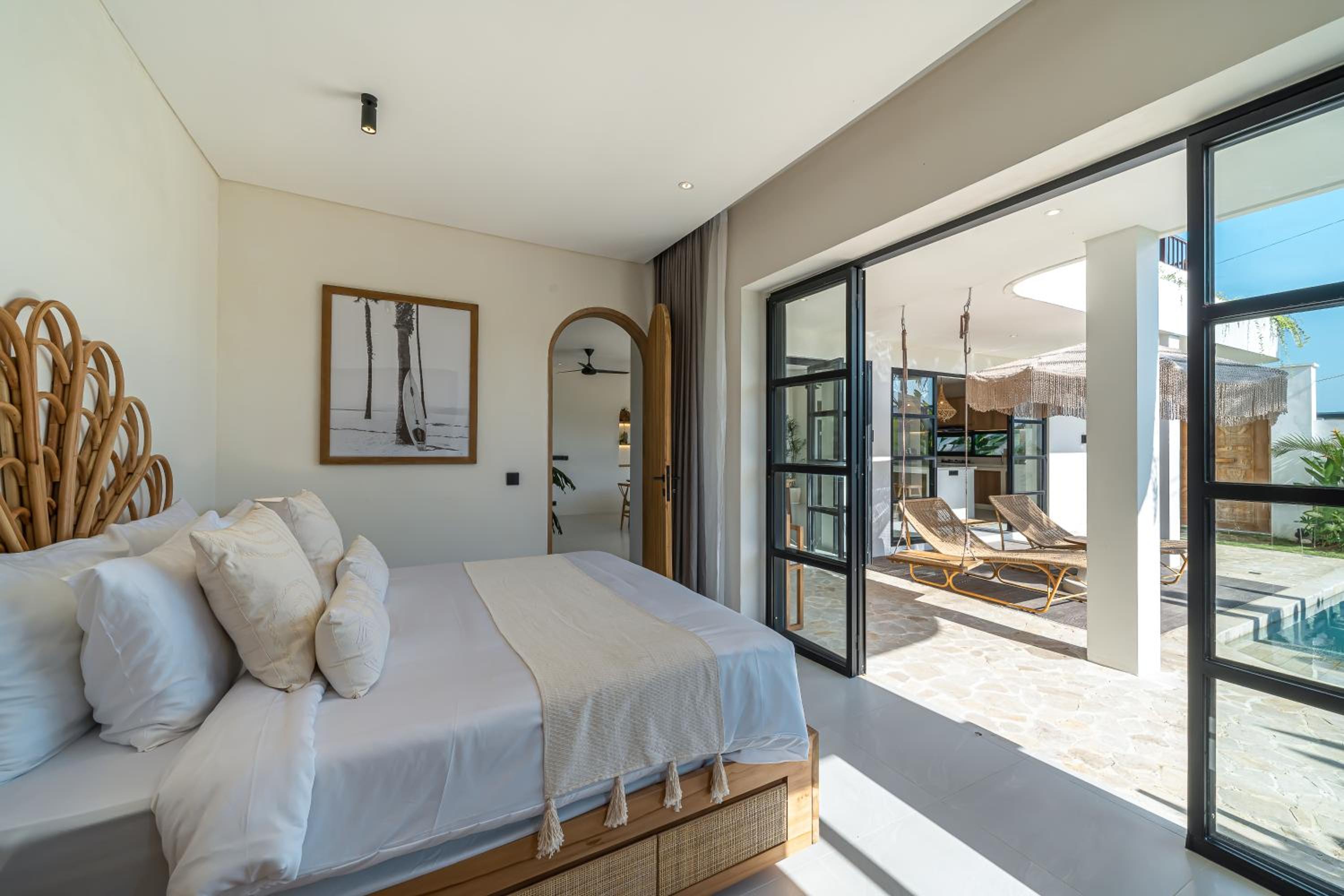 Sunbeam Oasis - Modern & Cozy 4BR Family Villa - Near Seseh Beach