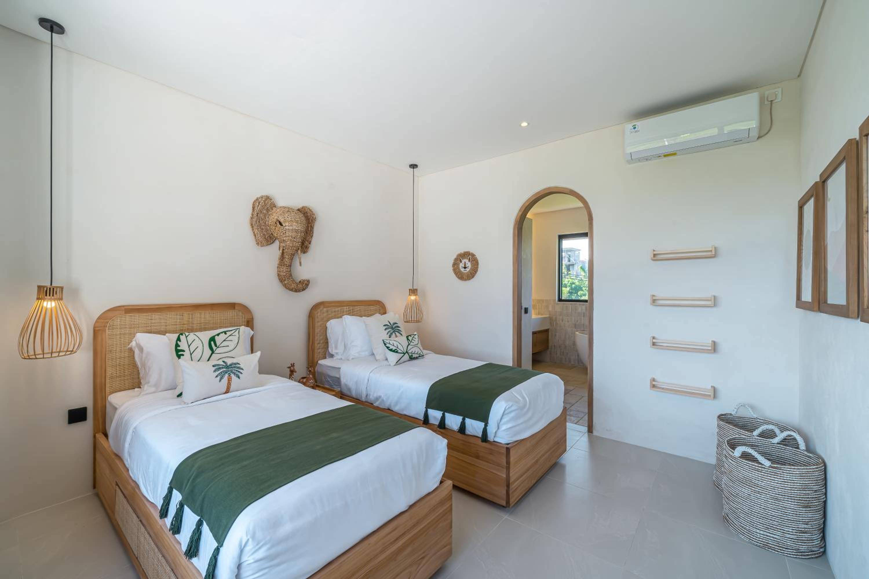 Sunbeam Oasis - Modern & Cozy 4BR Family Villa - Near Seseh Beach