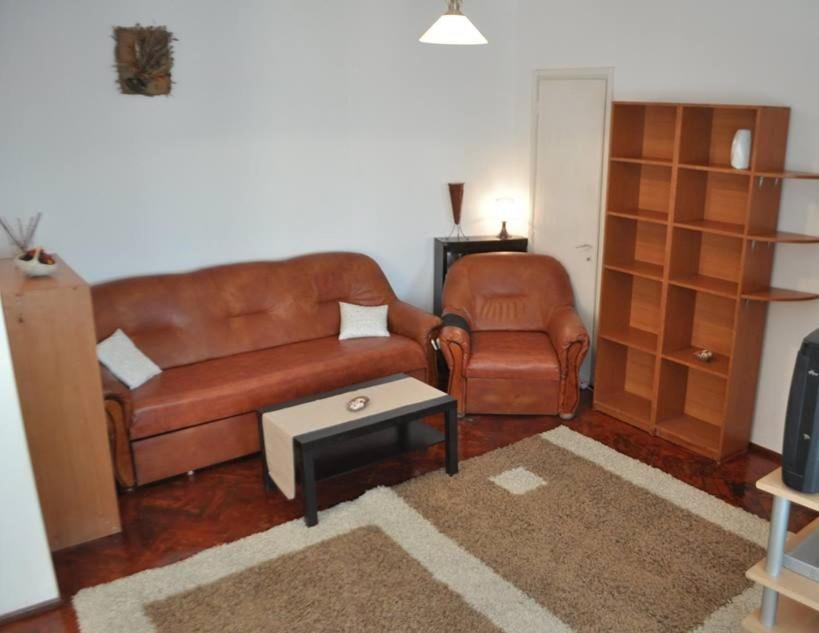 Bruno Apartment University Square view 3