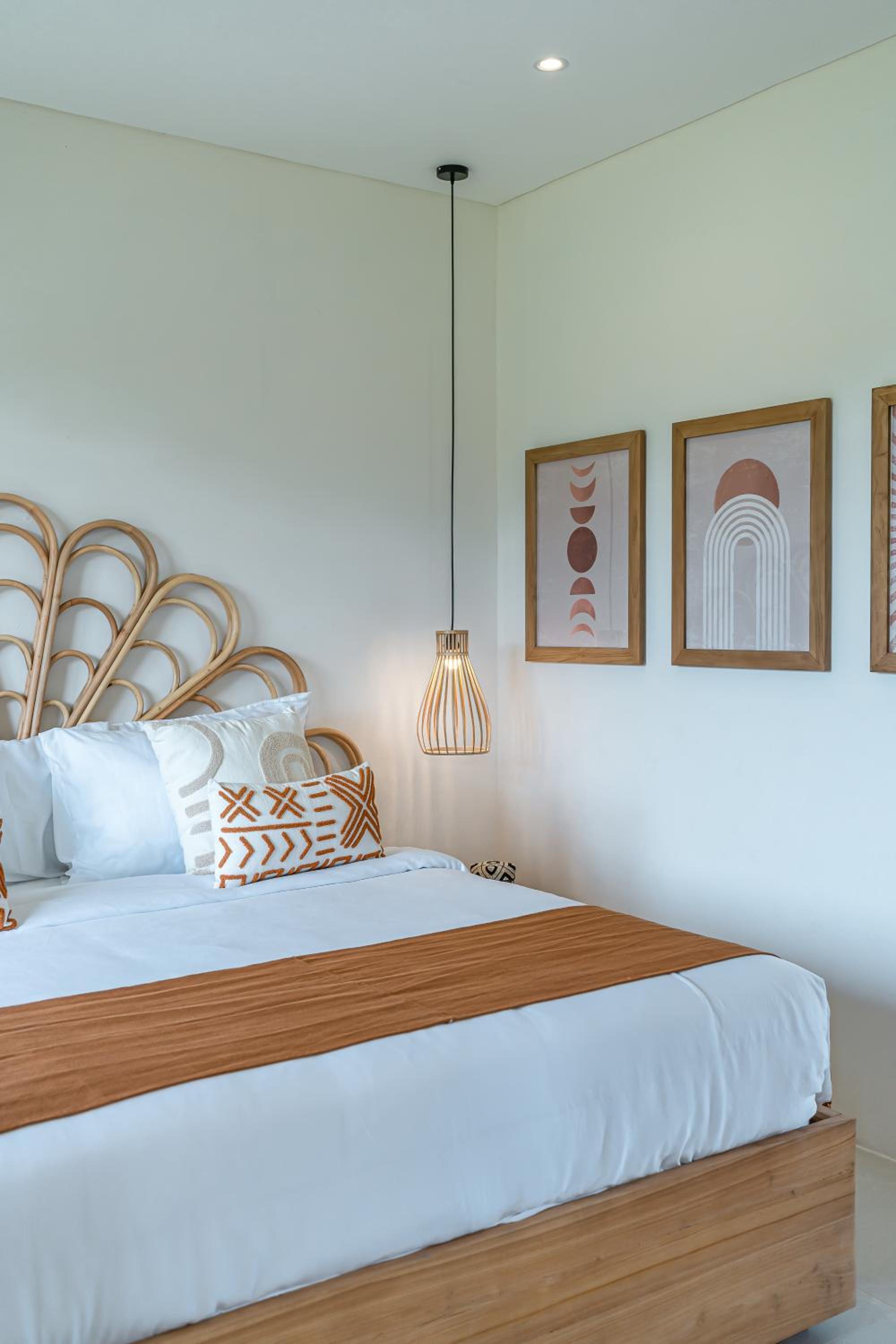 Sunbeam Oasis - Modern & Cozy 4BR Family Villa - Near Seseh Beach