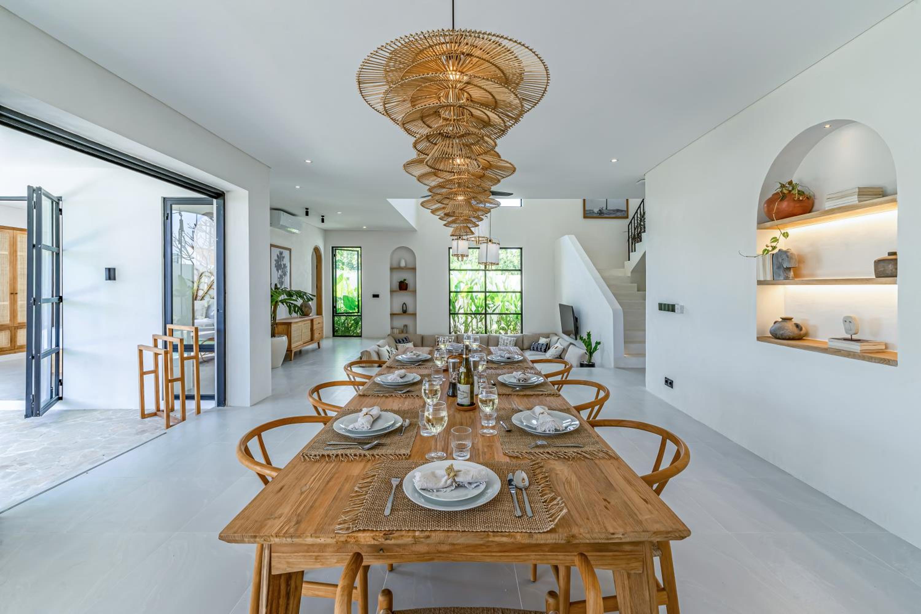 Sunbeam Oasis - Modern & Cozy 4BR Family Villa - Near Seseh Beach