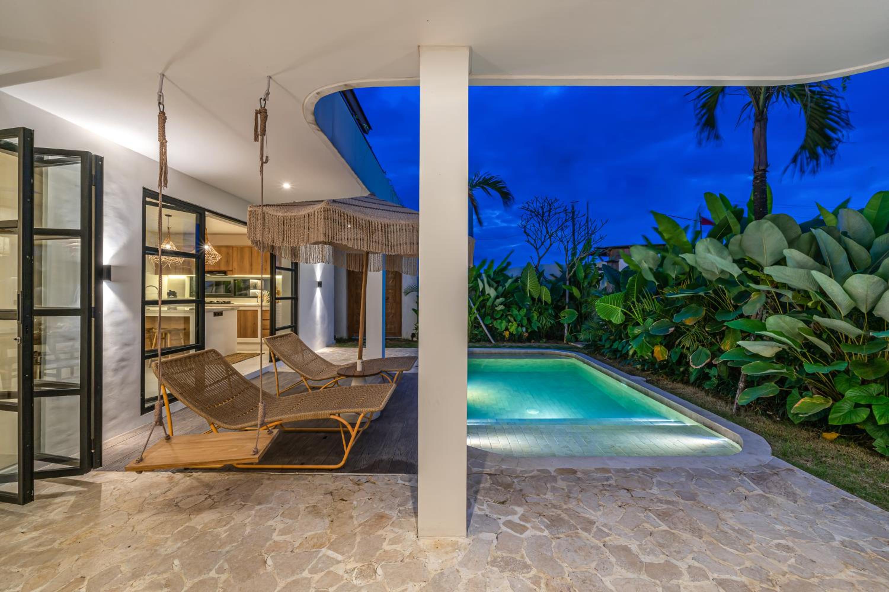 Sunbeam Oasis - Modern & Cozy 4BR Family Villa - Near Seseh Beach