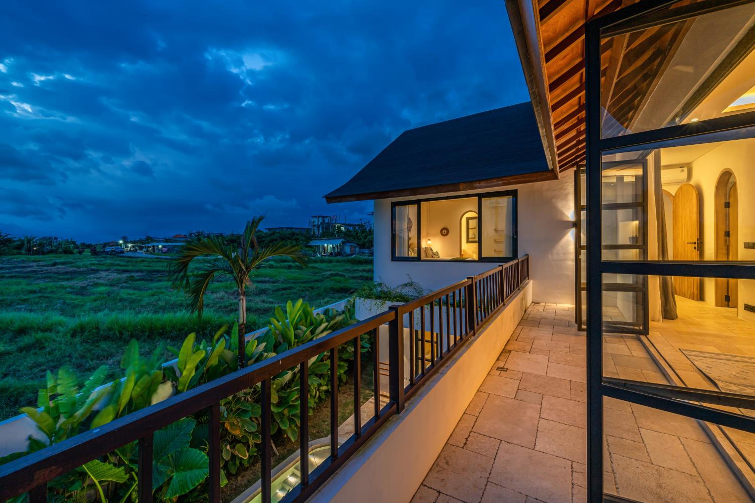 Sunbeam Oasis - Modern & Cozy 4BR Family Villa - Near Seseh Beach