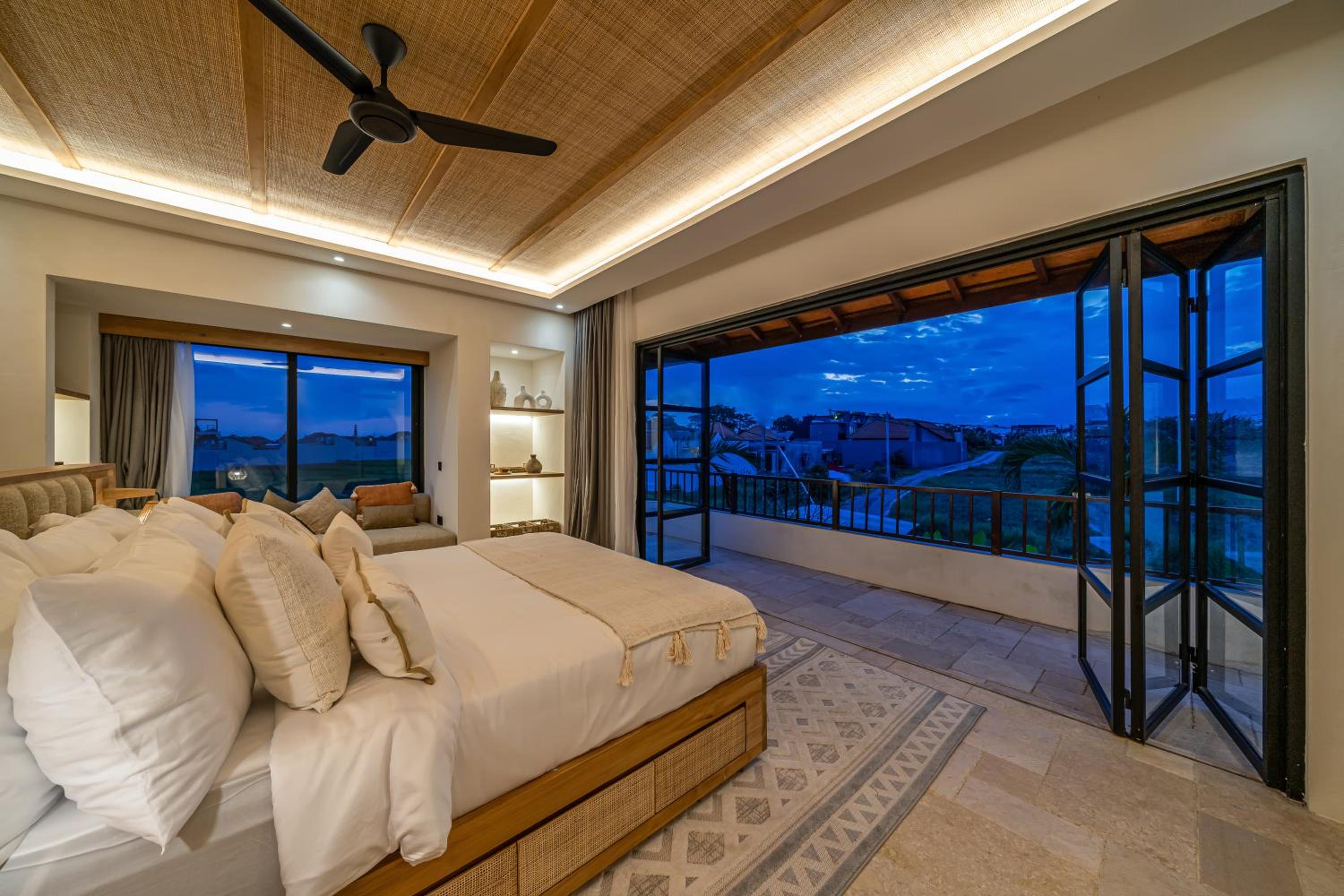 Sunbeam Oasis - Modern & Cozy 4BR Family Villa - Near Seseh Beach