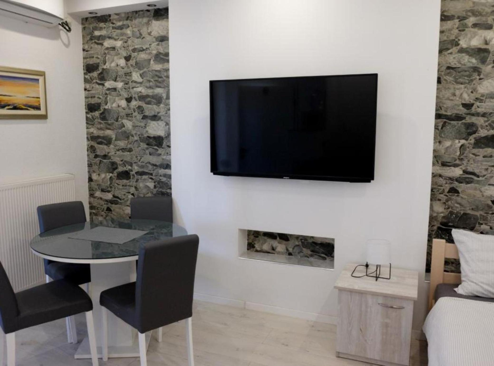 Apartments Ro Ma