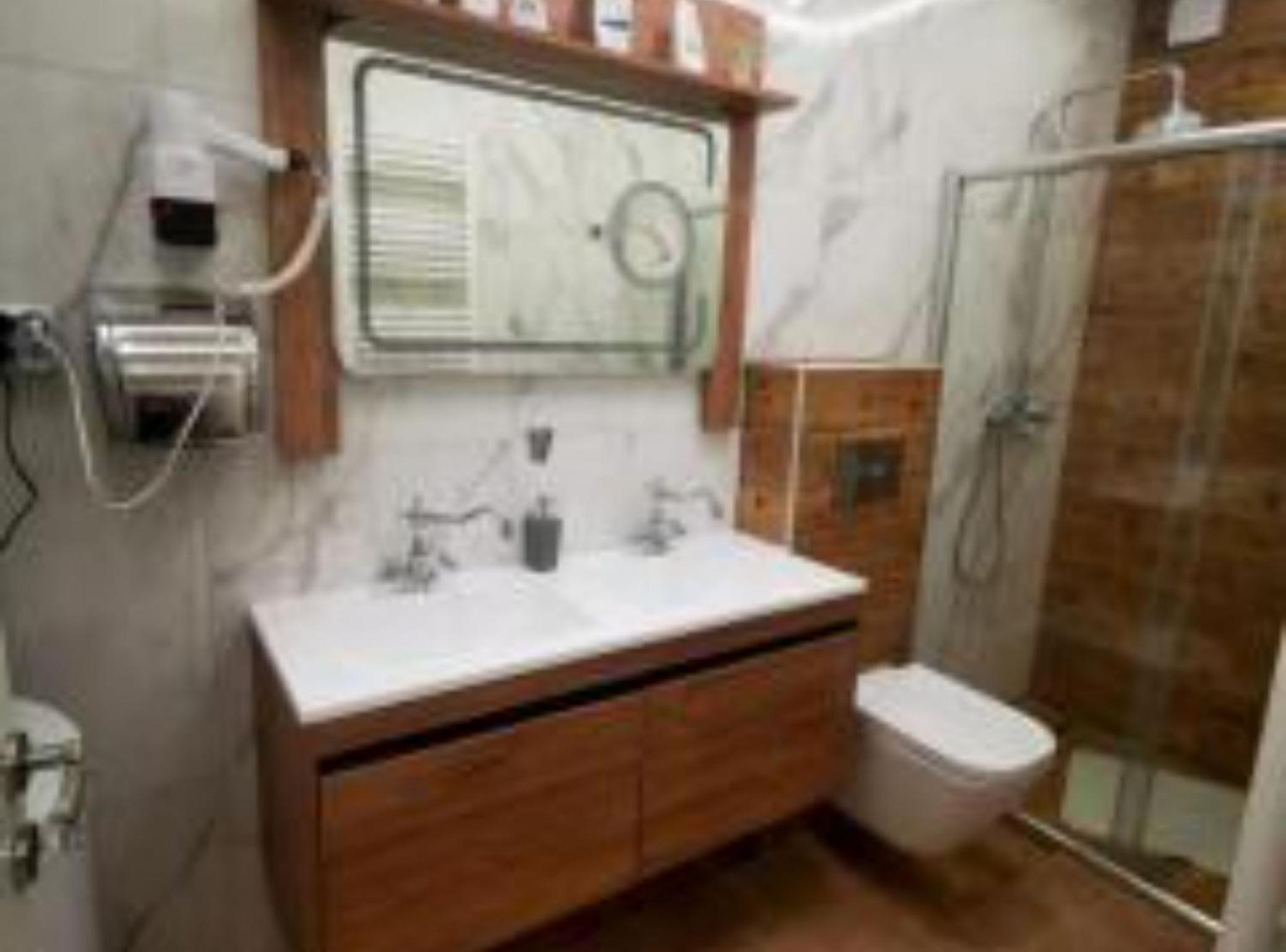 Apartments Ro Ma
