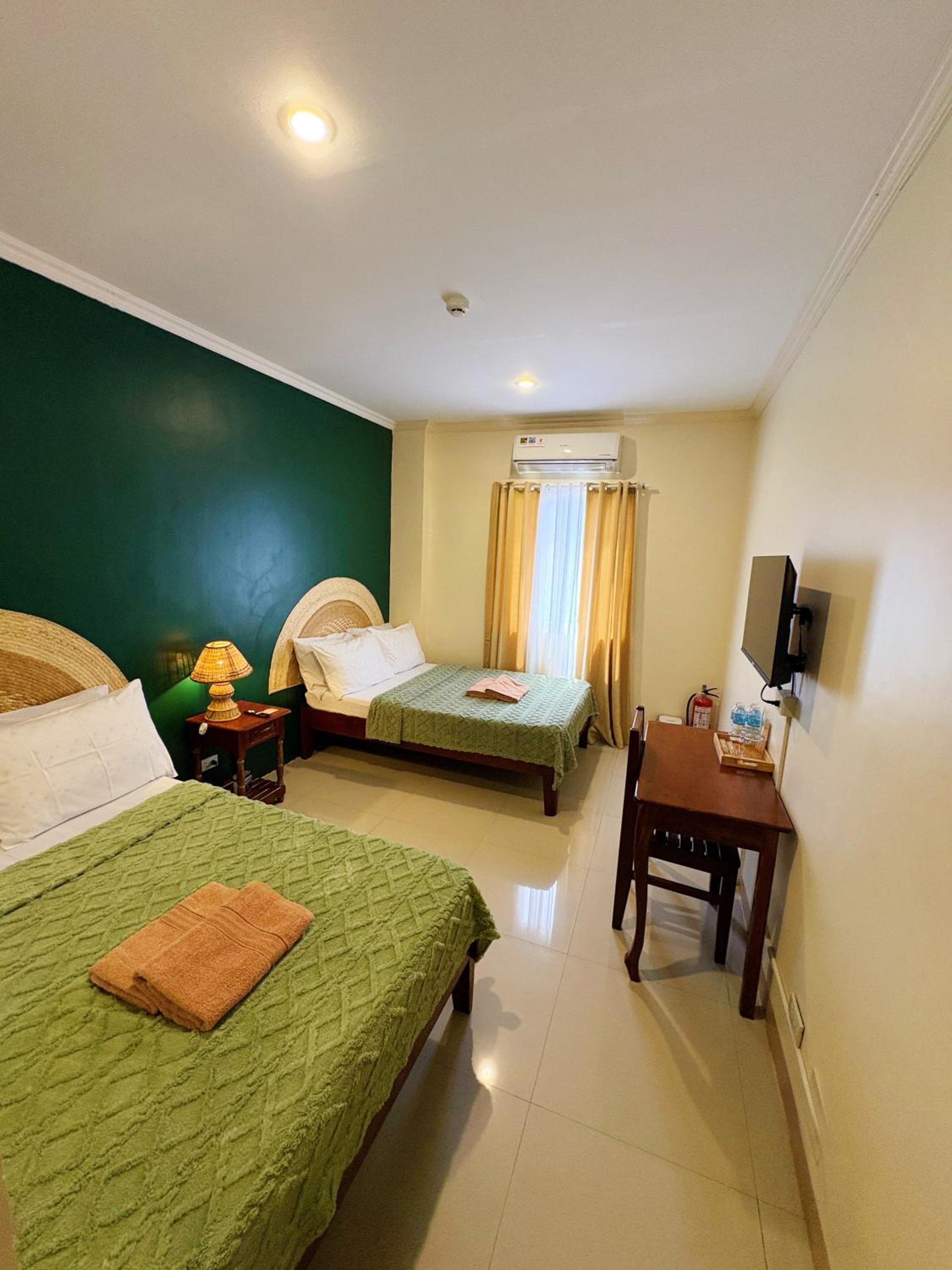 Adlaw Inn