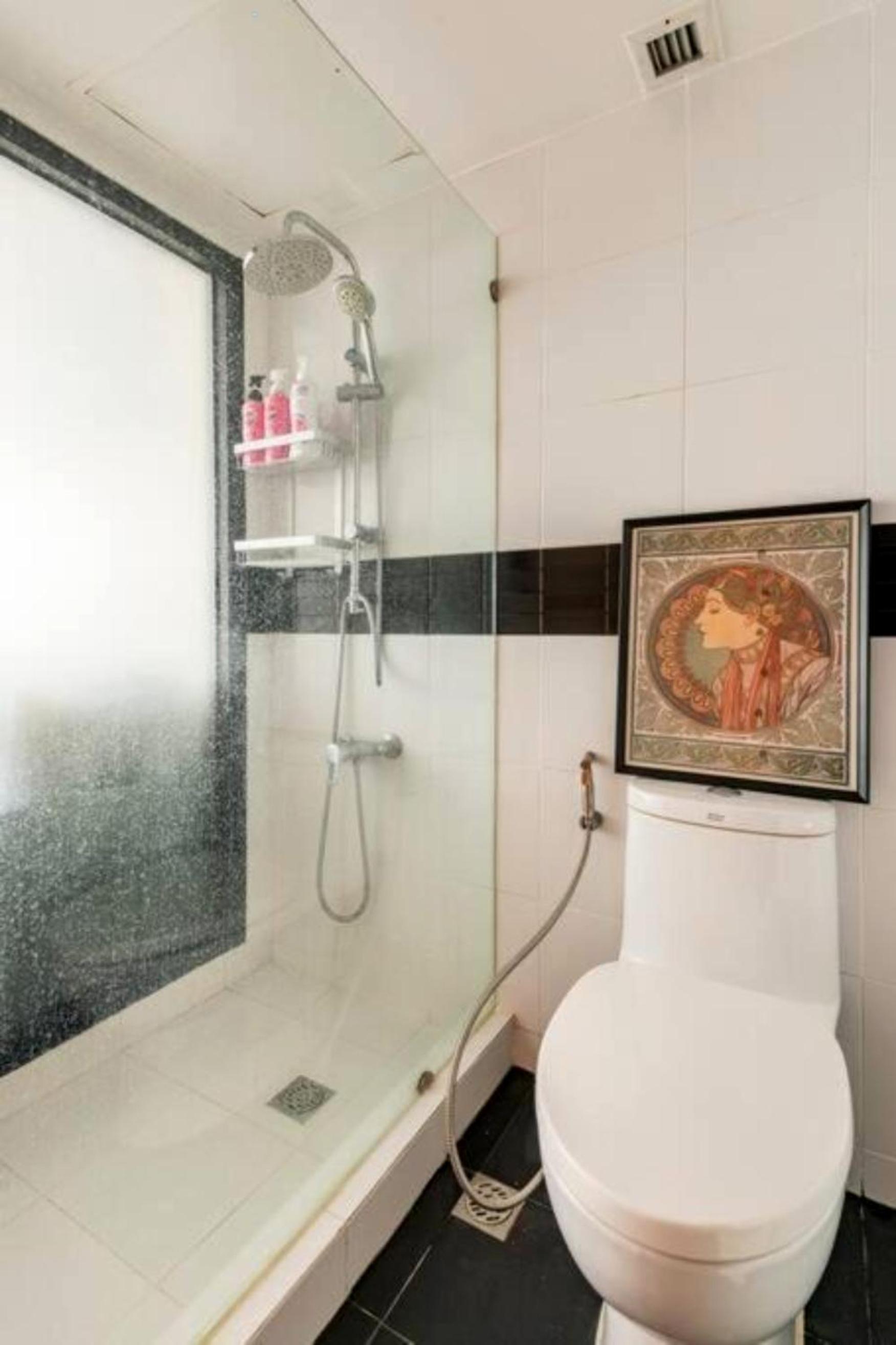 SelfCheckIn Omni Tower Sukhumvit4 NaNa Asoke BTS MRT Hispeed WiFi Pool&Gym