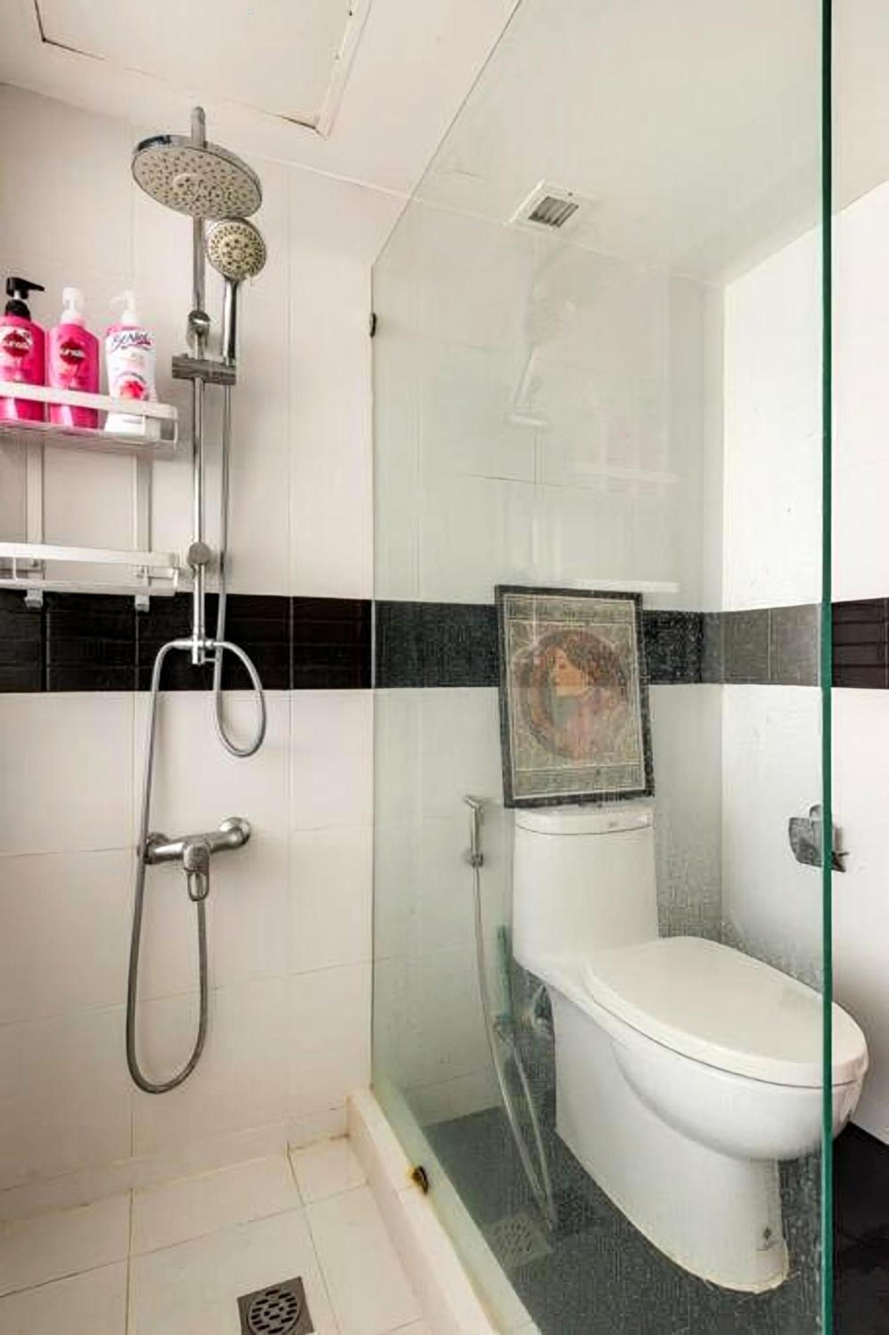 SelfCheckIn Omni Tower Sukhumvit4 NaNa Asoke BTS MRT Hispeed WiFi Pool&Gym