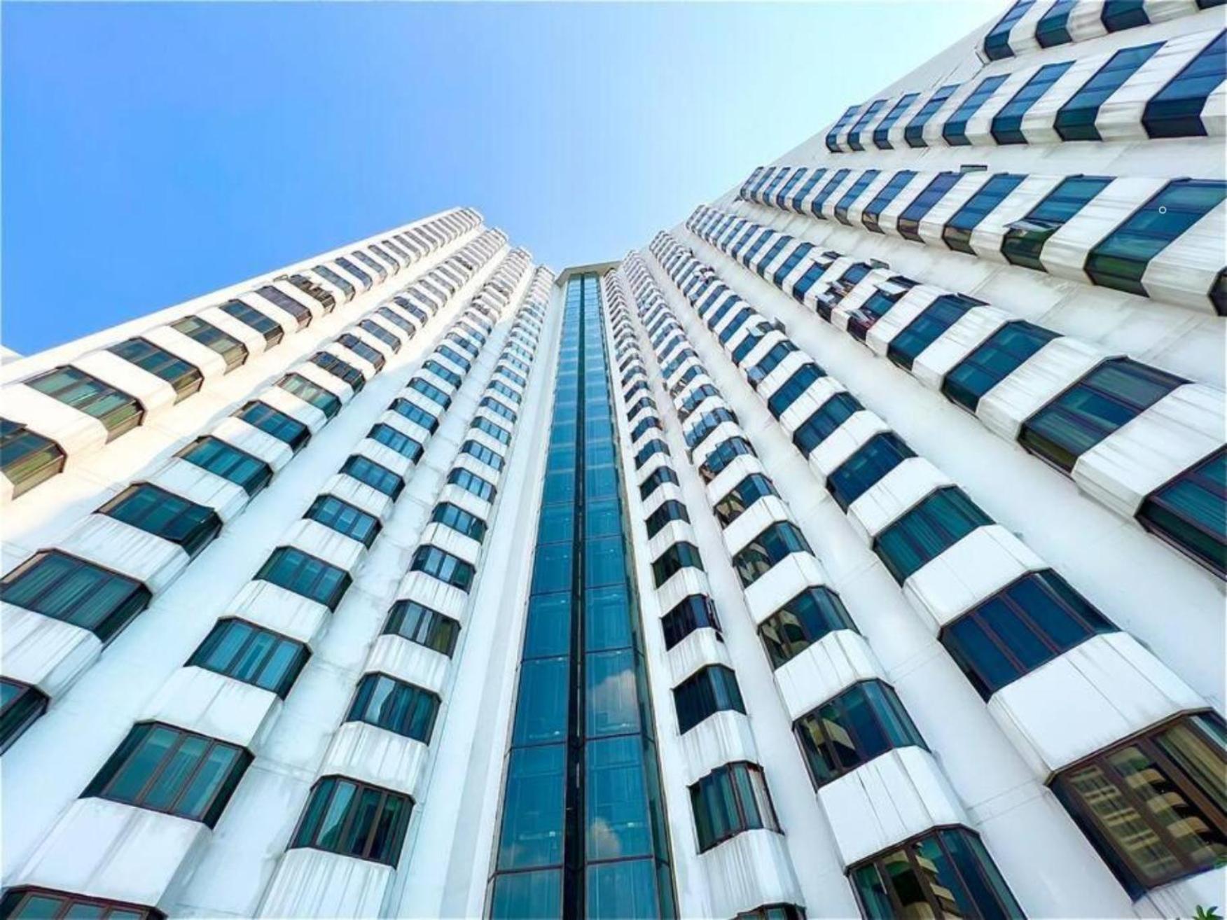 SelfCheckIn Omni Tower Sukhumvit4 NaNa Asoke BTS MRT Hispeed WiFi Pool&Gym