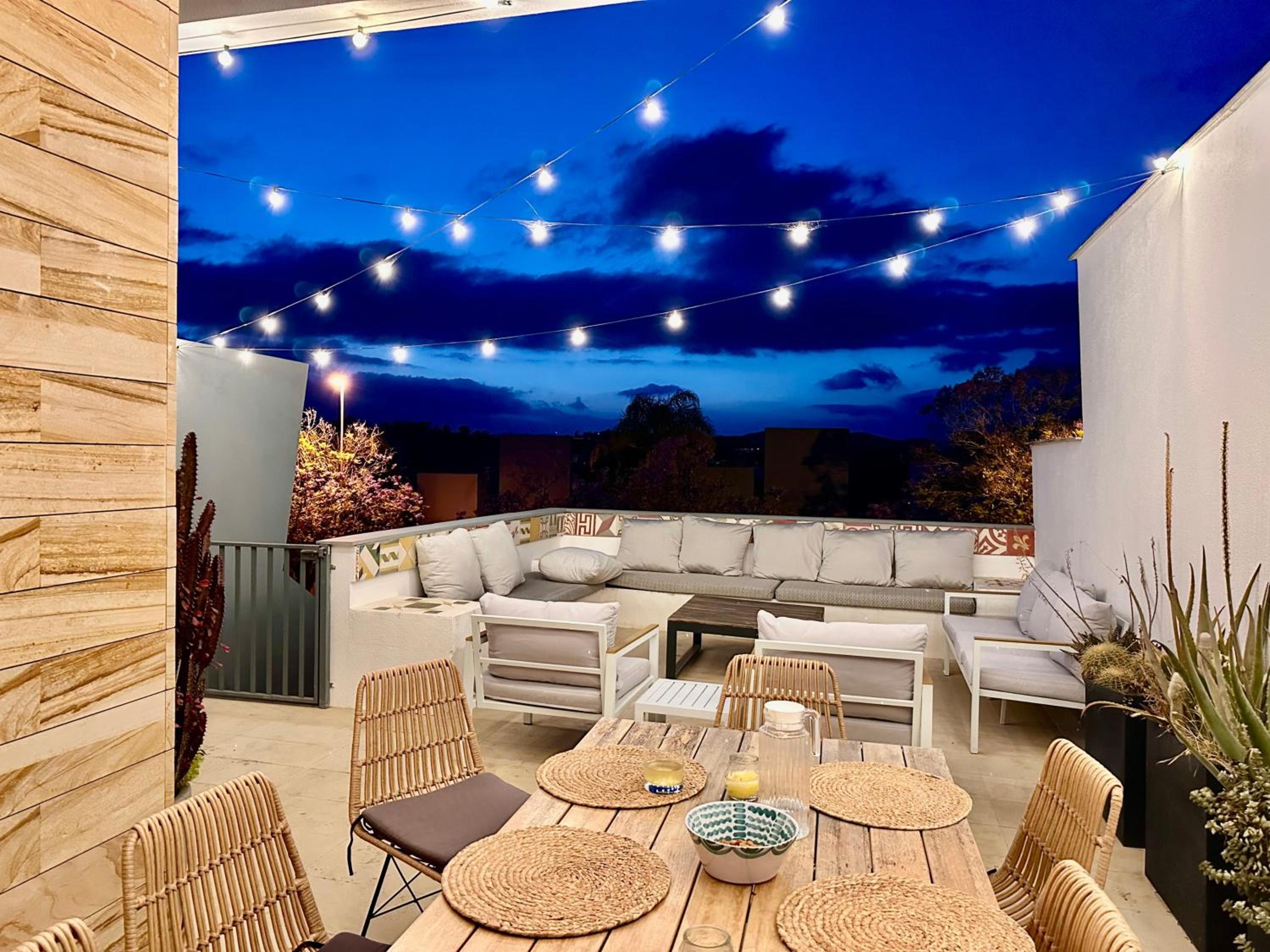 Villa - Sleeps 8 - Rooftop Pool Views Near Golf