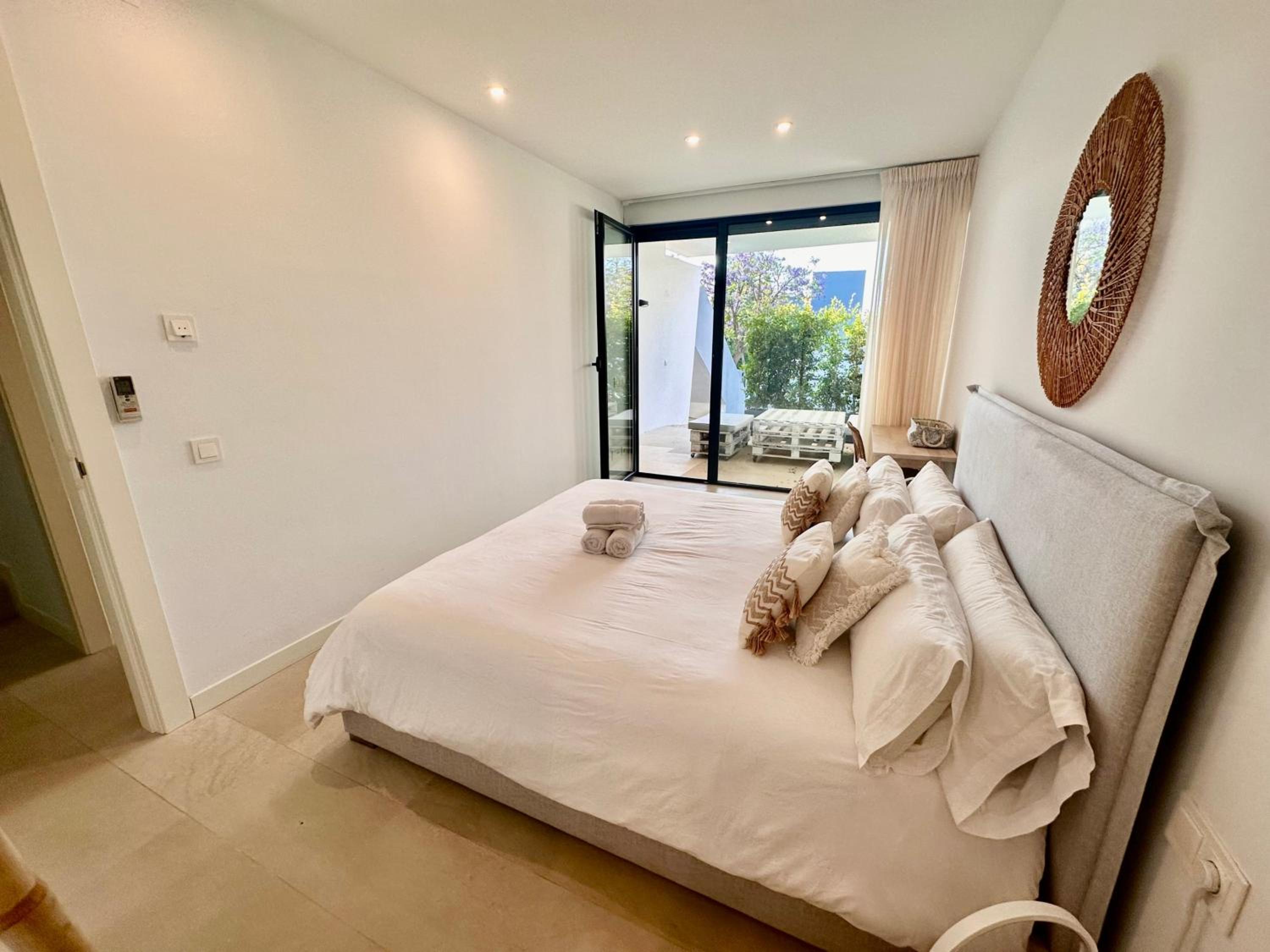 Villa - Sleeps 8 - Rooftop Pool Views Near Golf