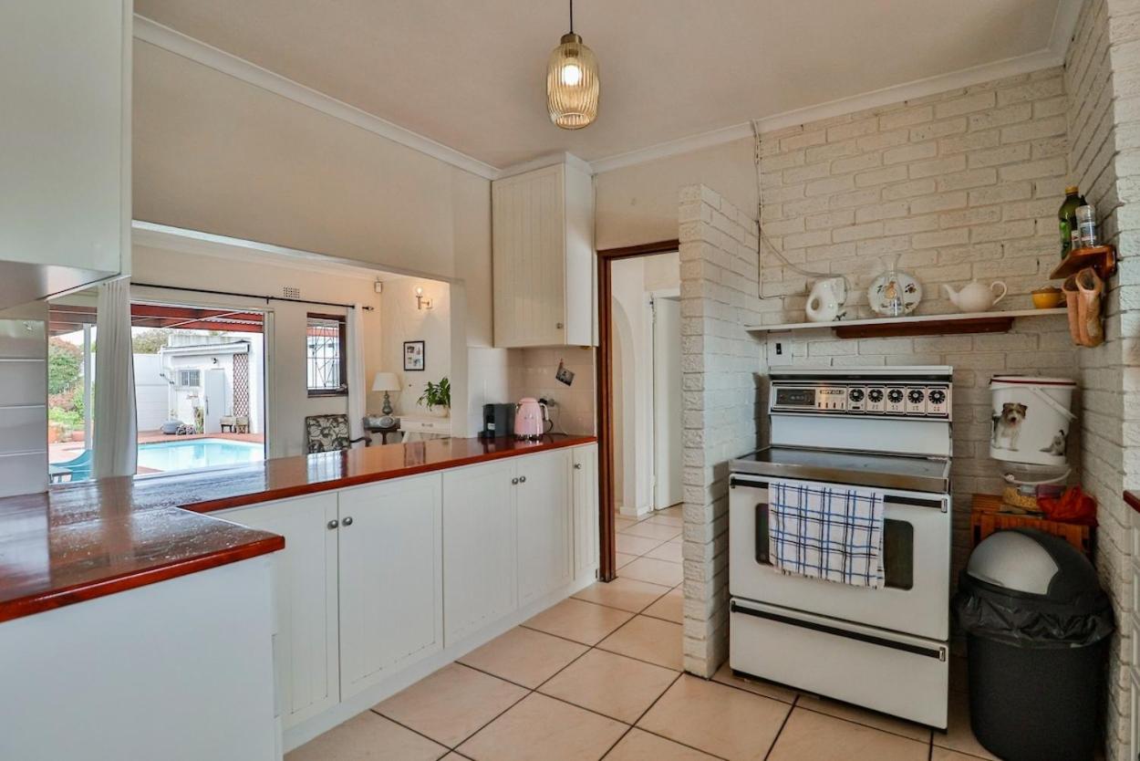 Milnerton Oak Lodge Home Away from Home!