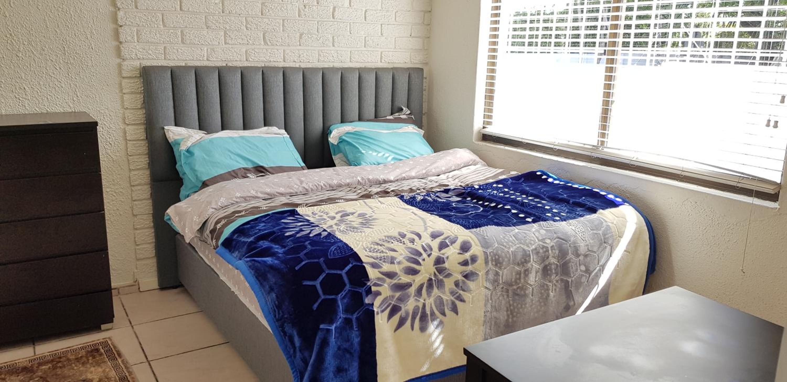 Milnerton Oak Lodge Home Away from Home!