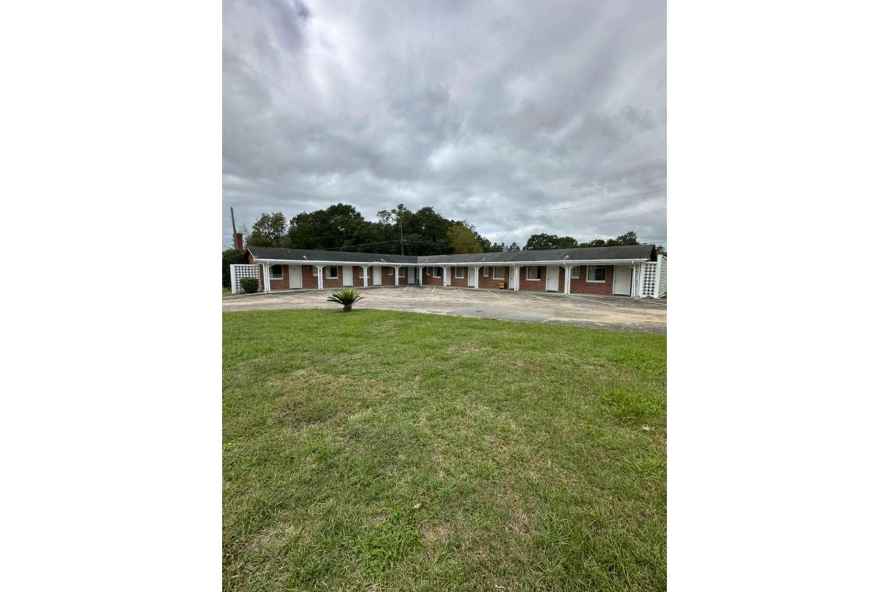 Walkers Inn Dothan by Hotel O